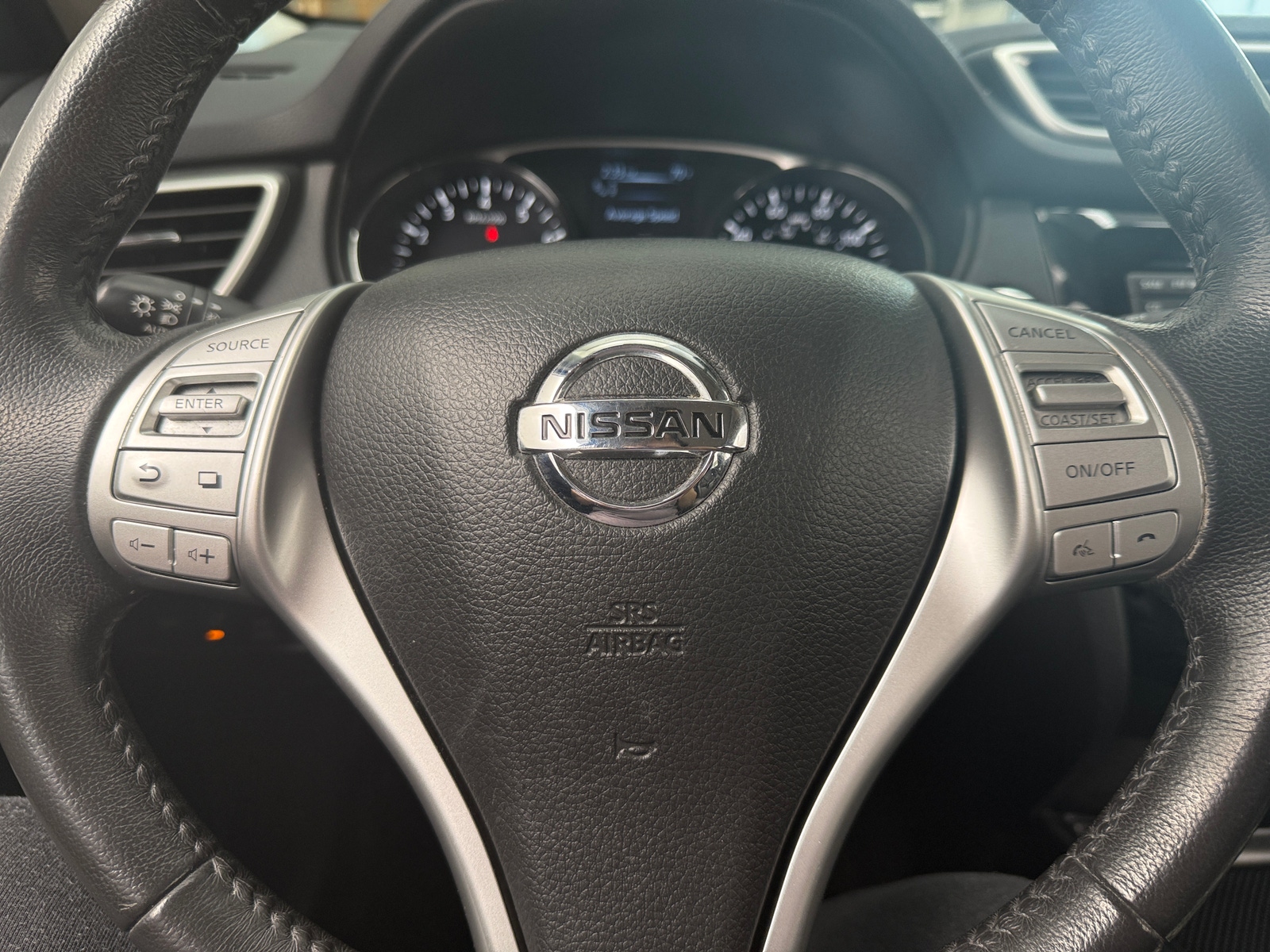 Thumbnail: 2015 Nissan Rogue - 4