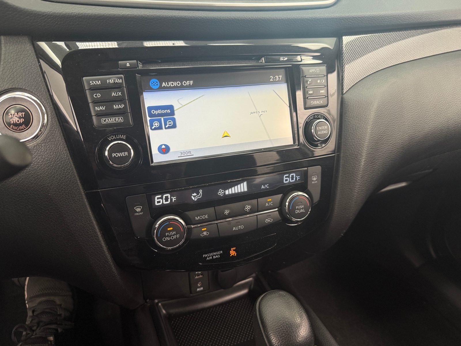 Thumbnail: 2015 Nissan Rogue - 3