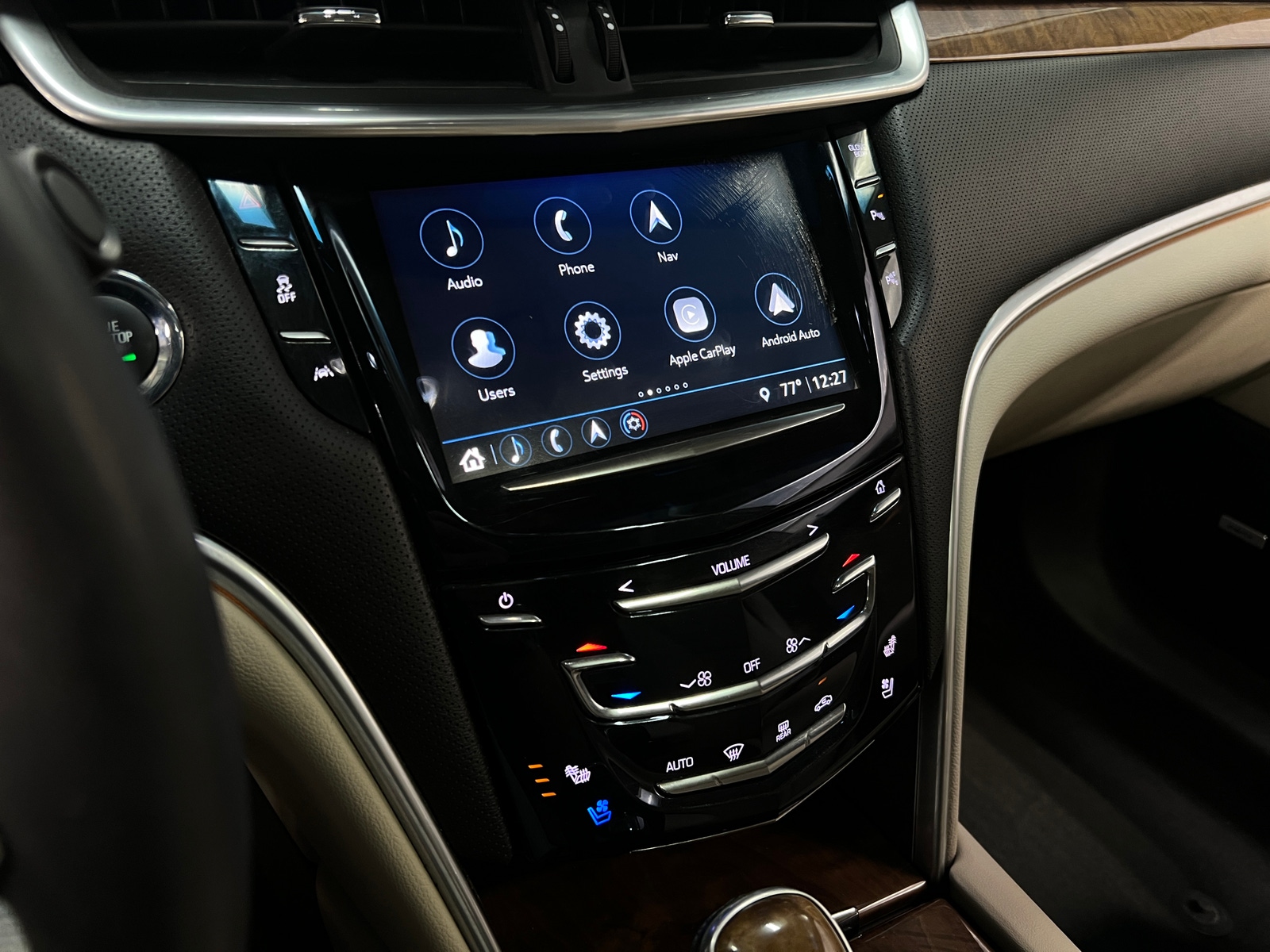 Thumbnail: 2018 Cadillac XTS - 3