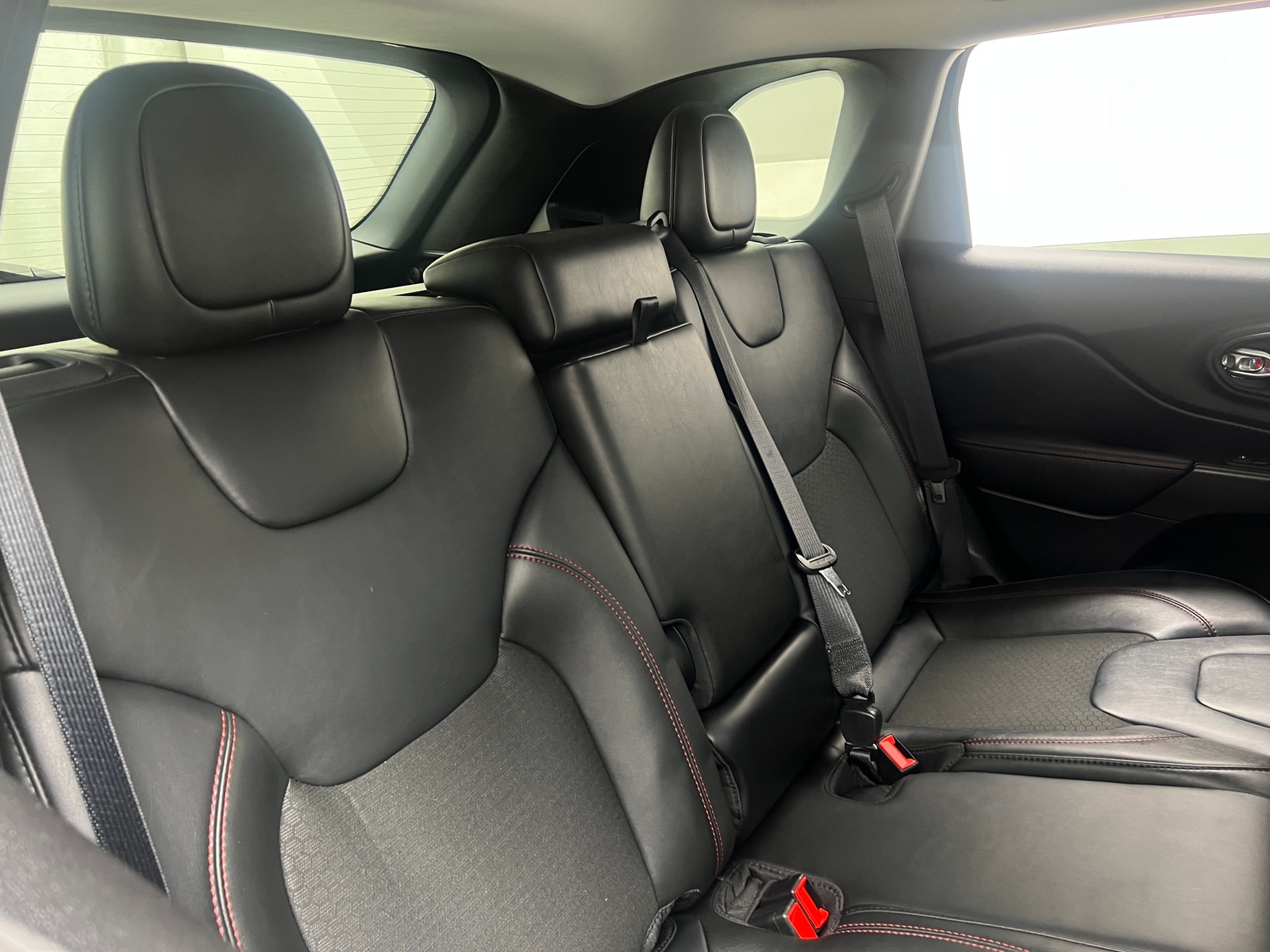 Thumbnail: 2021 Jeep Cherokee - 6
