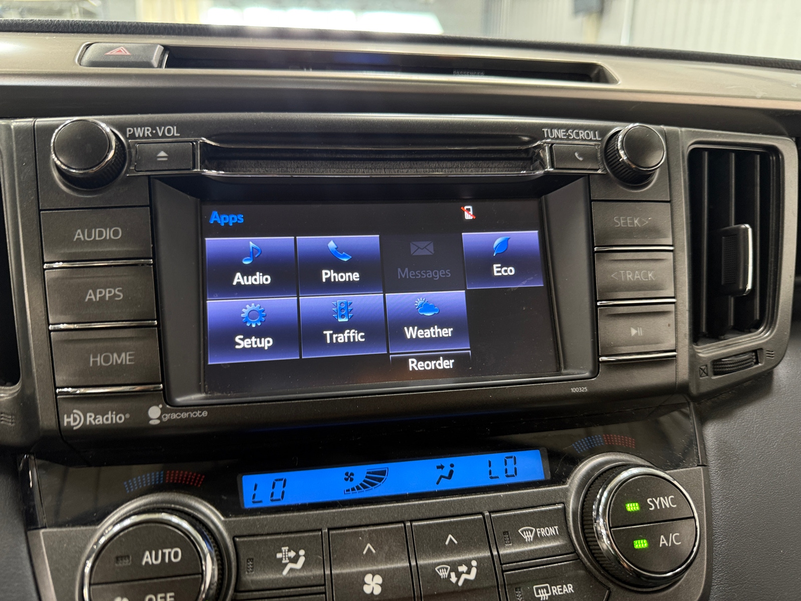 Thumbnail: 2015 Toyota RAV4 - 4