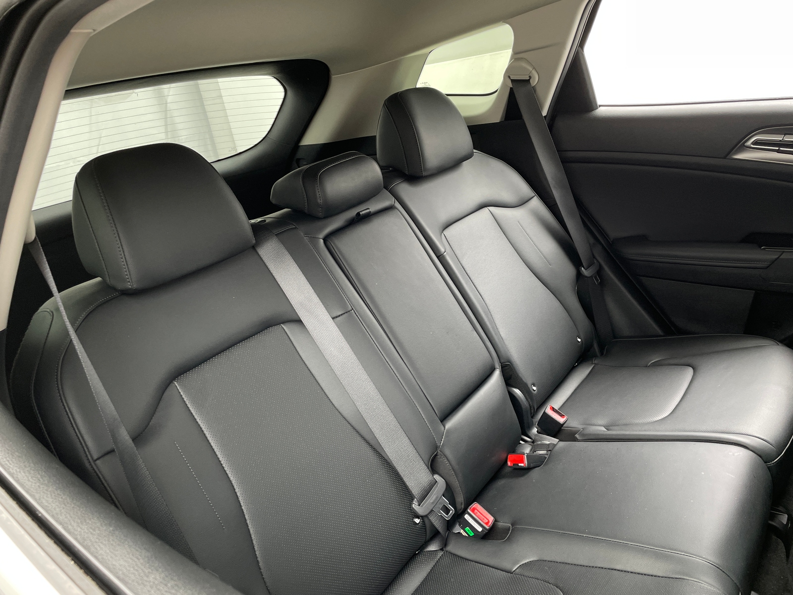 Thumbnail: 2023 Kia Sportage - 5
