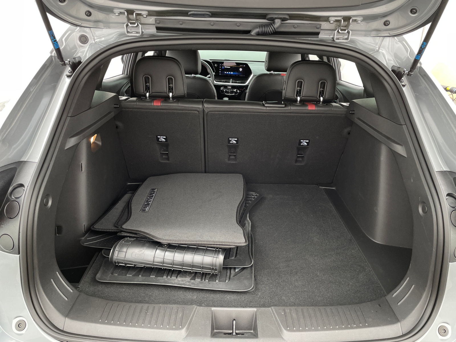 Thumbnail: 2025 Chevrolet Trax - 6