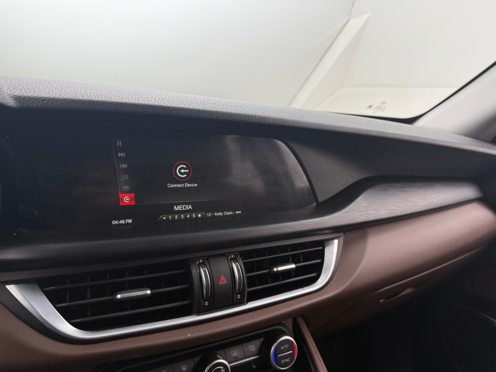 Thumbnail: 2019 Alfa Romeo Stelvio - 3