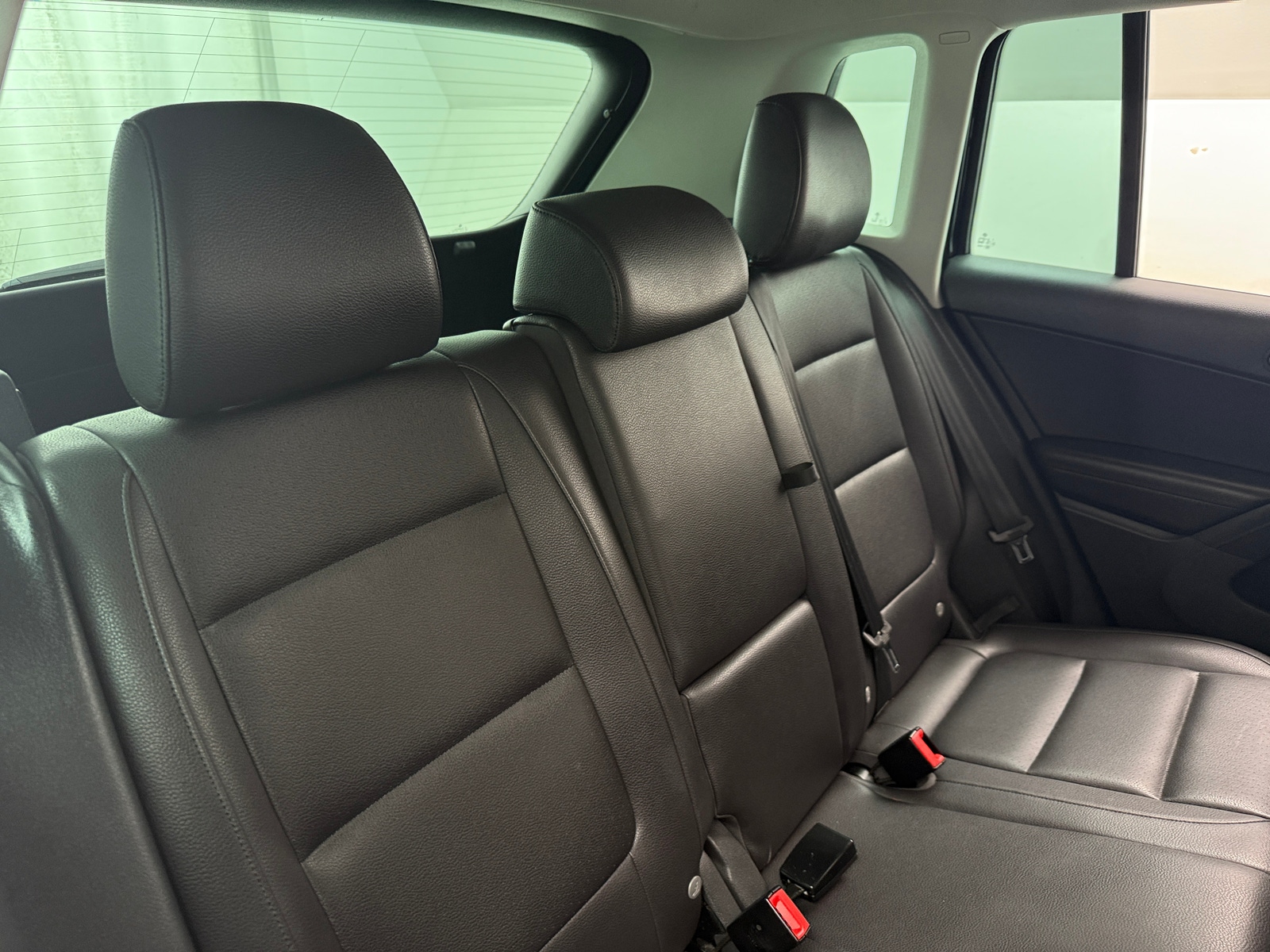 Thumbnail: 2014 Volkswagen Tiguan - 6