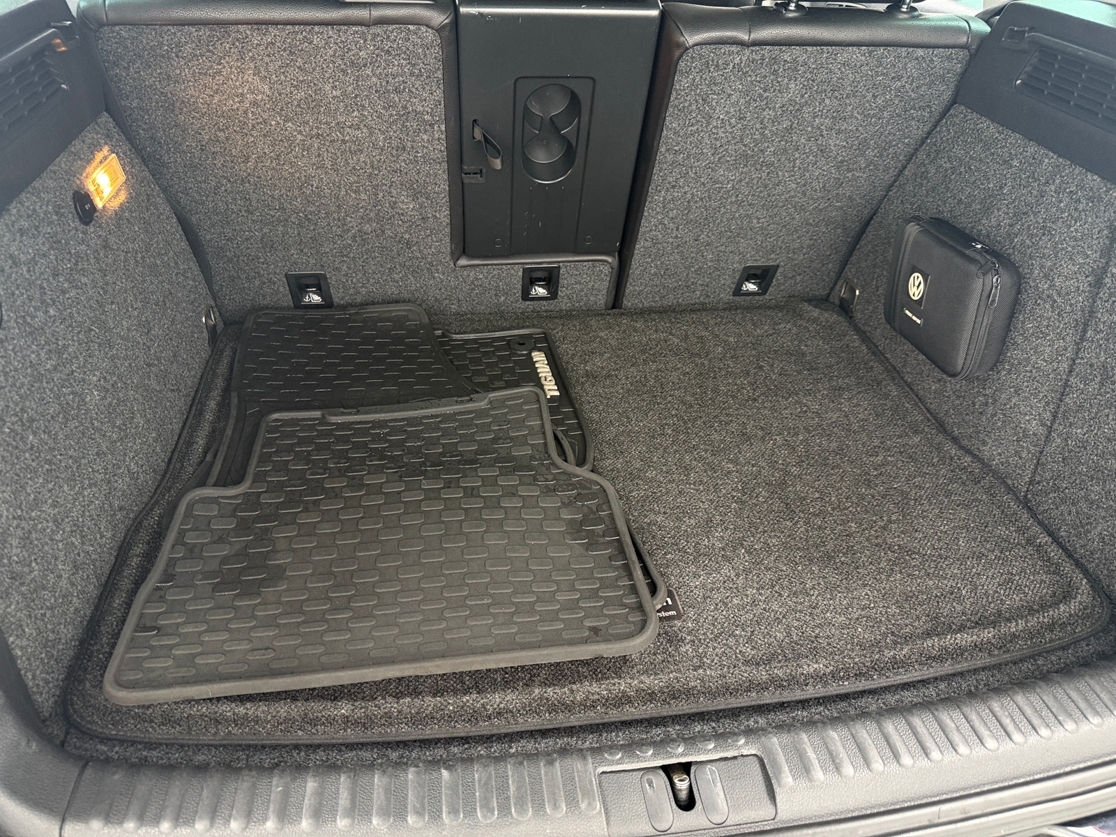 Thumbnail: 2014 Volkswagen Tiguan - 7