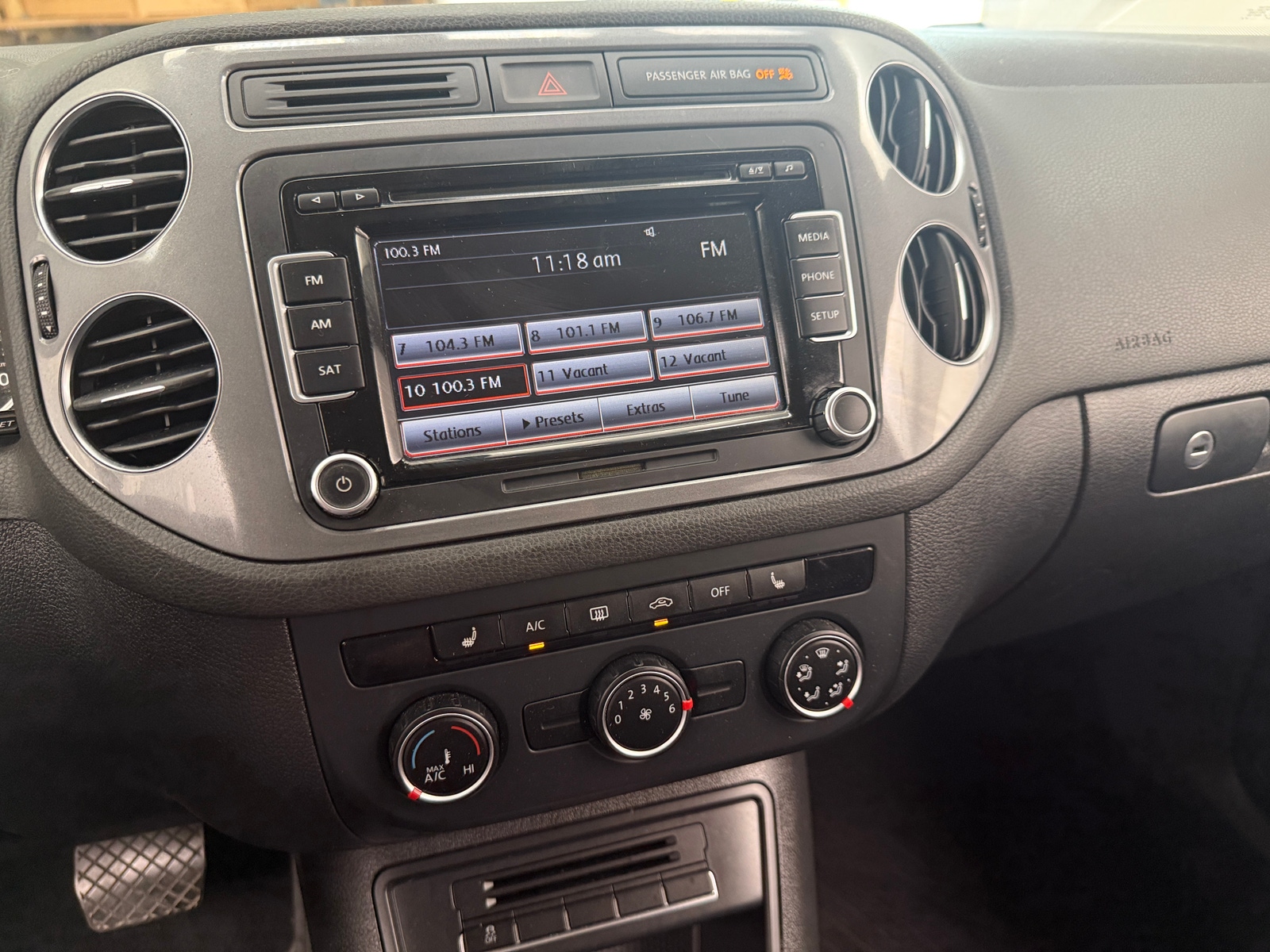 Thumbnail: 2014 Volkswagen Tiguan - 4
