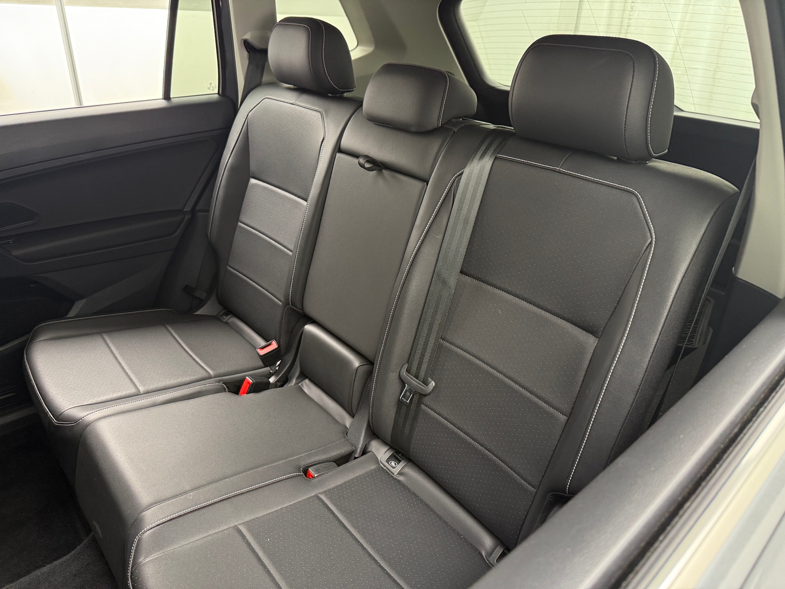 Thumbnail: 2021 Volkswagen Tiguan - 5