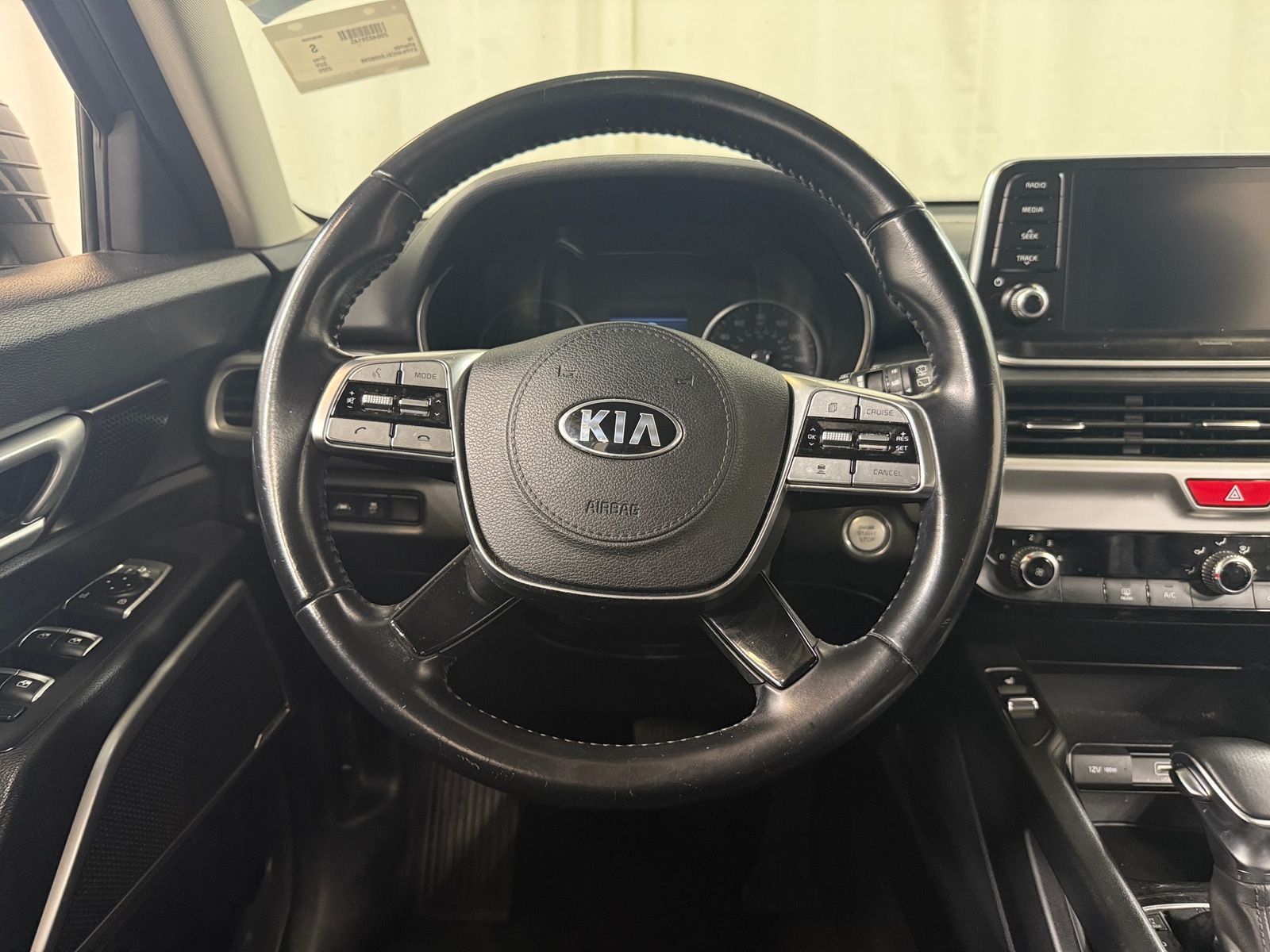 Thumbnail: 2020 Kia Telluride - 4