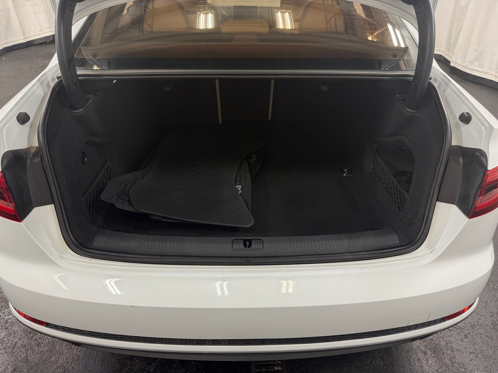 Thumbnail: 2017 Audi A4 - 6