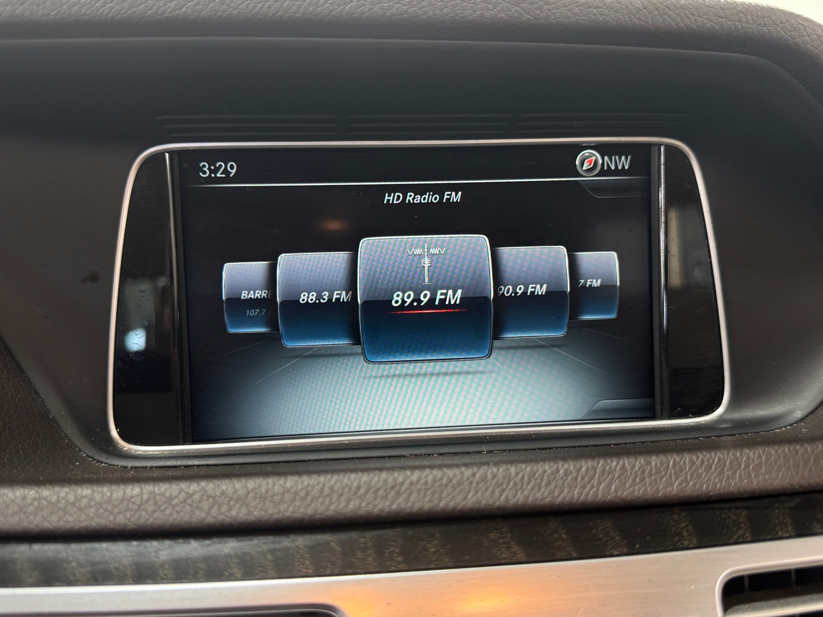 Thumbnail: 2016 Mercedes-Benz E-Class - 3