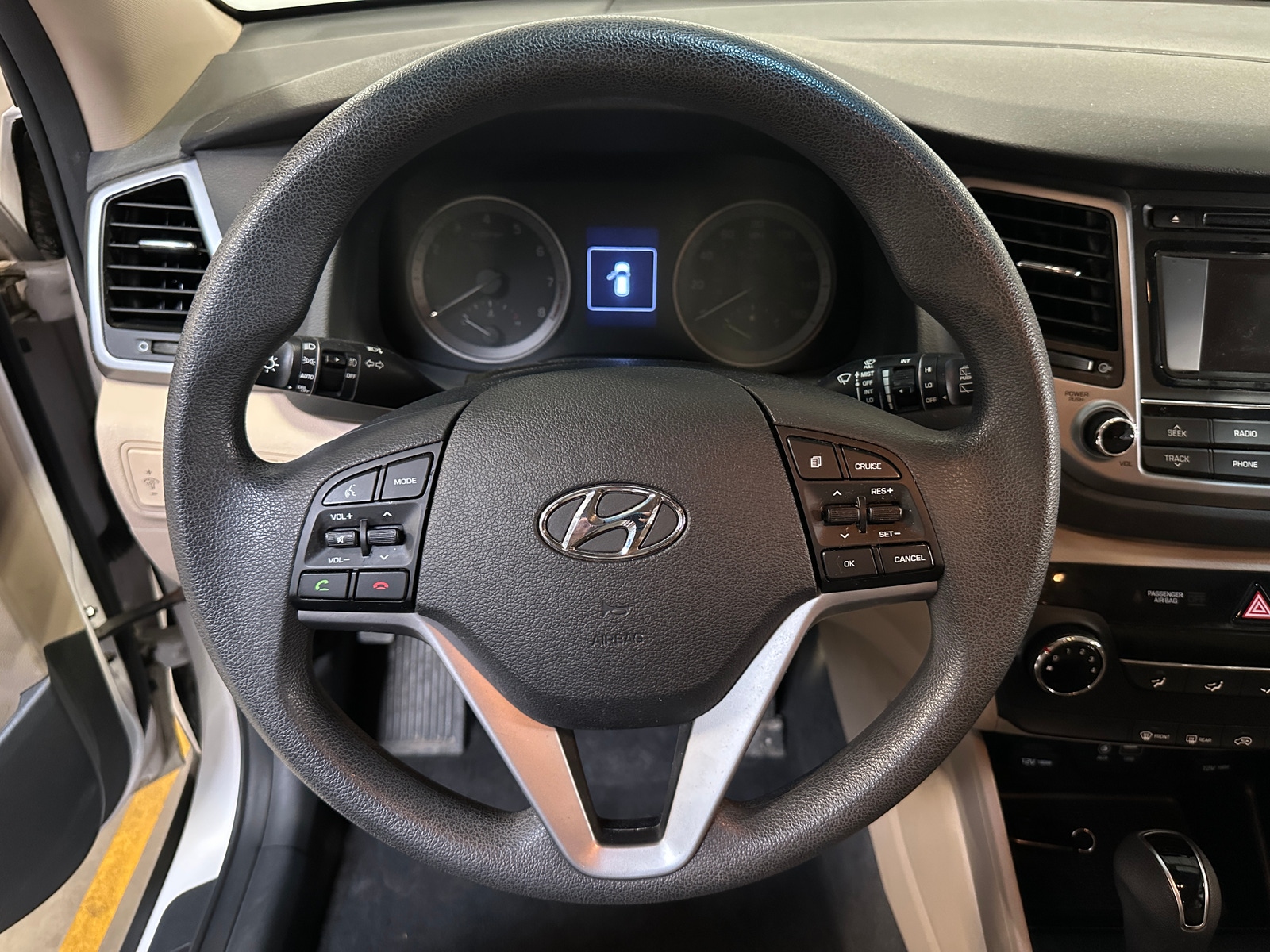 Thumbnail: 2017 Hyundai Tucson - 5