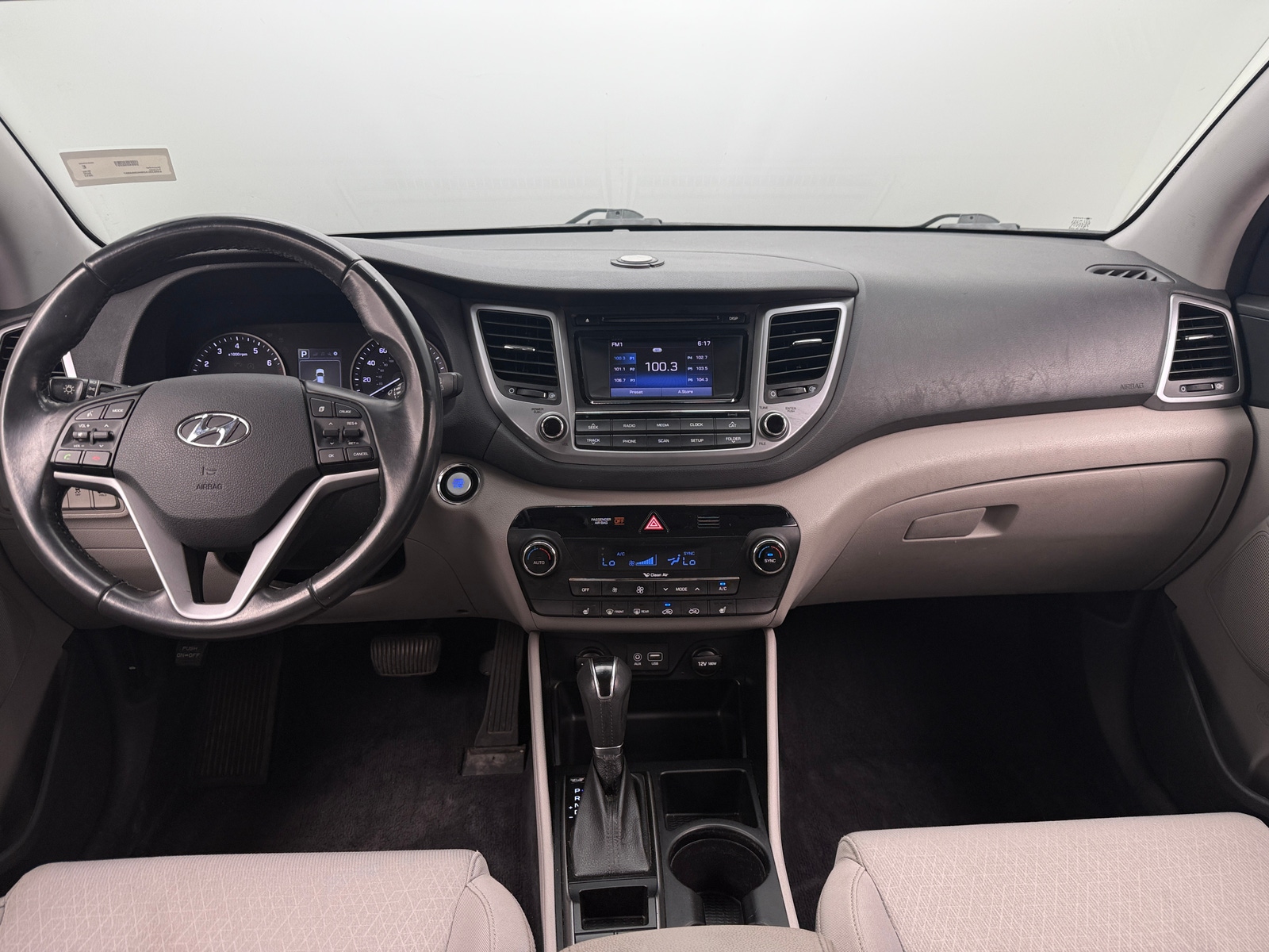 Thumbnail: 2017 Hyundai Tucson - 3