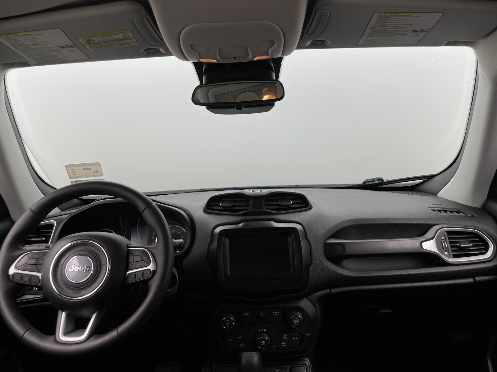 Thumbnail: 2018 Jeep Renegade - 3
