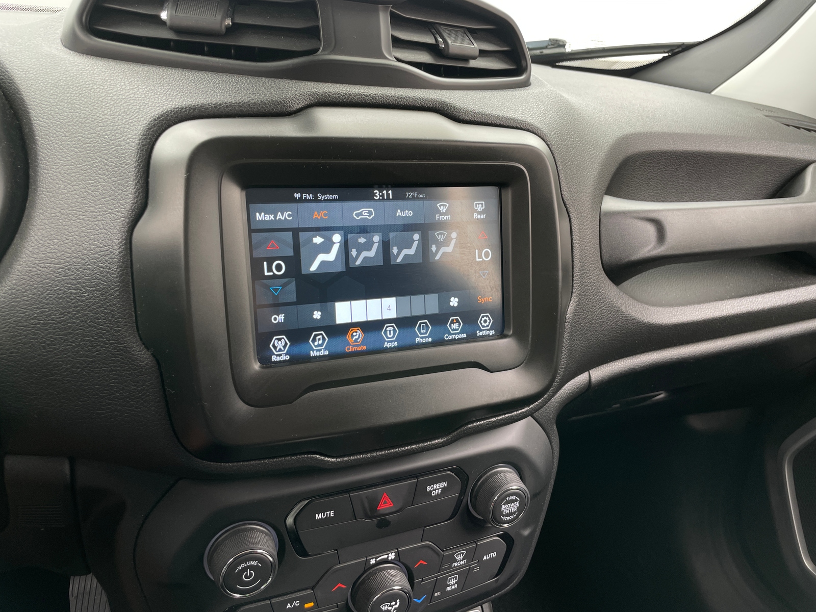 Thumbnail: 2018 Jeep Renegade - 4