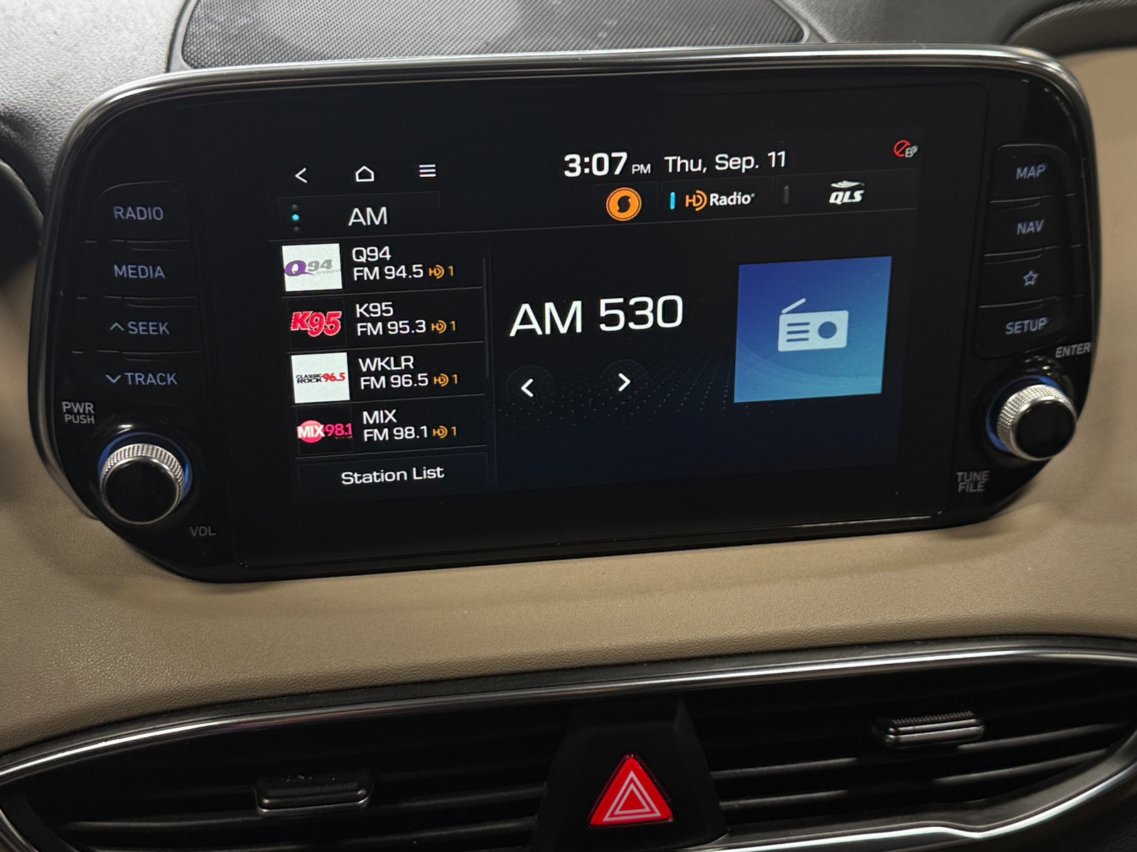 Thumbnail: 2019 Hyundai Santa Fe - 3