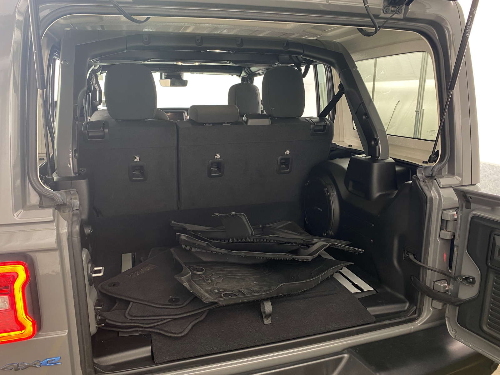 Thumbnail: 2021 Jeep Wrangler - 7