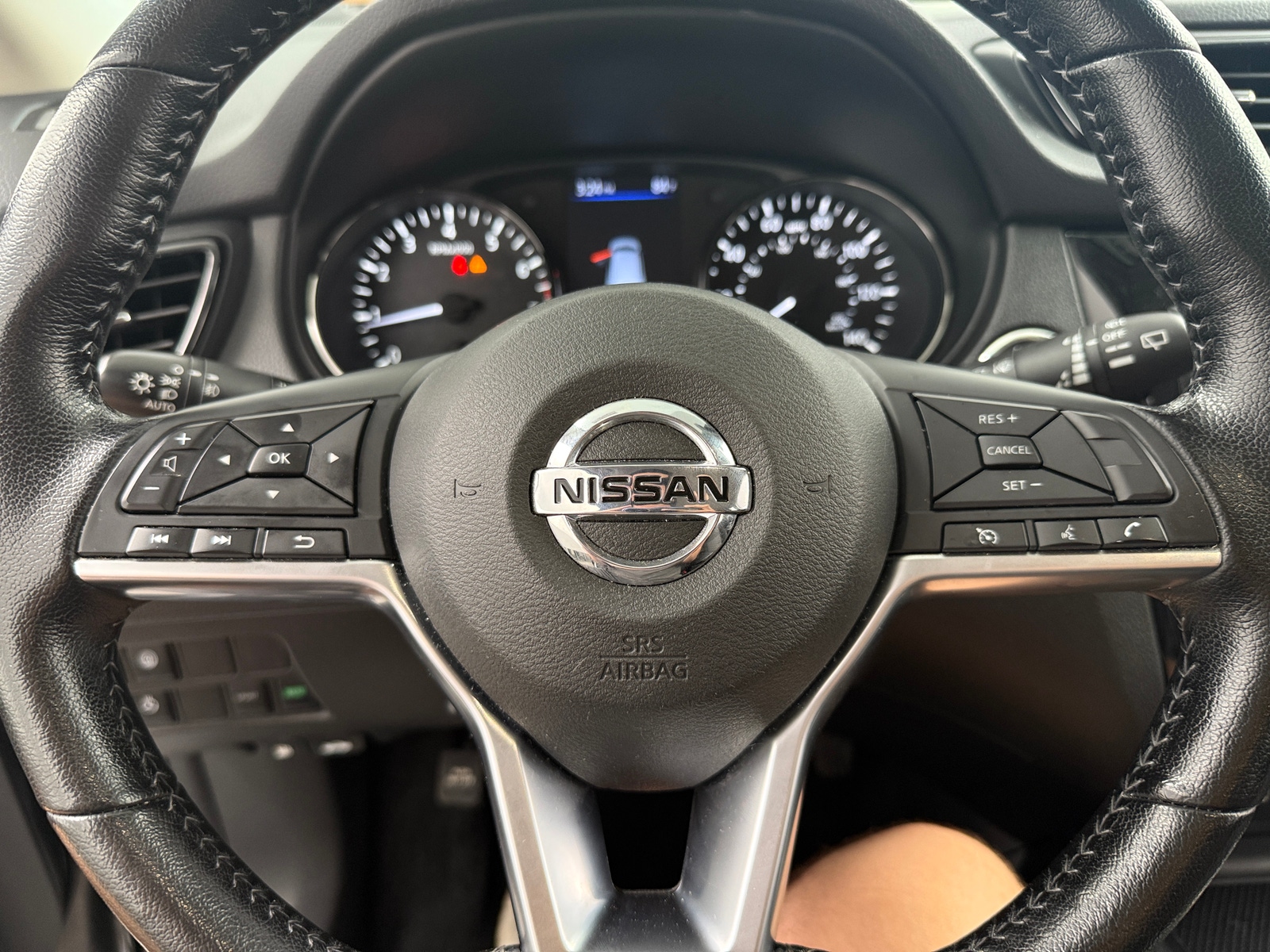 Thumbnail: 2022 Nissan Rogue Sport - 5