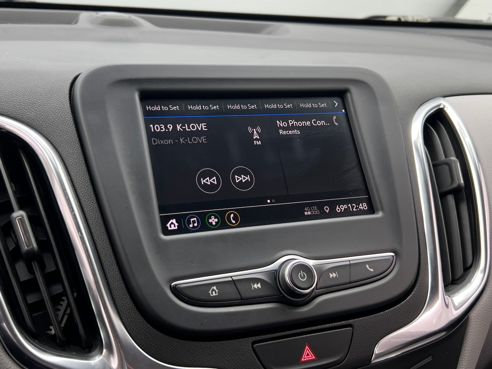 Thumbnail: 2021 Chevrolet Equinox - 4