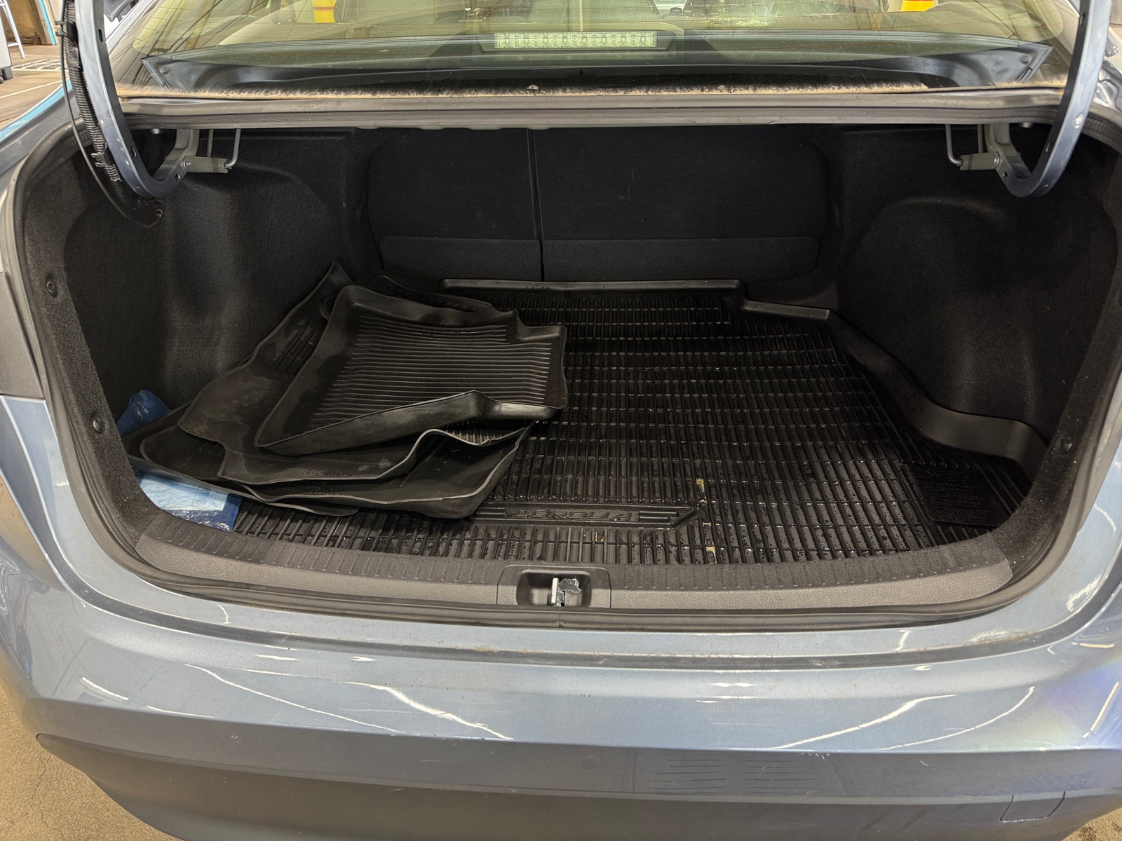 Thumbnail: 2023 Toyota Corolla - 7