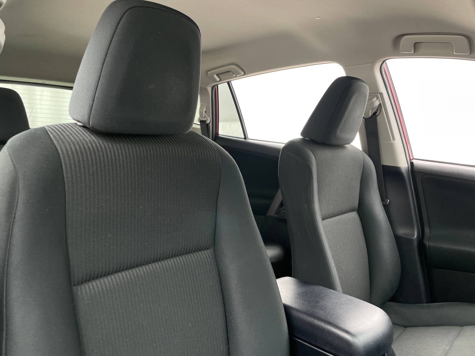 Thumbnail: 2018 Toyota RAV4 - 2