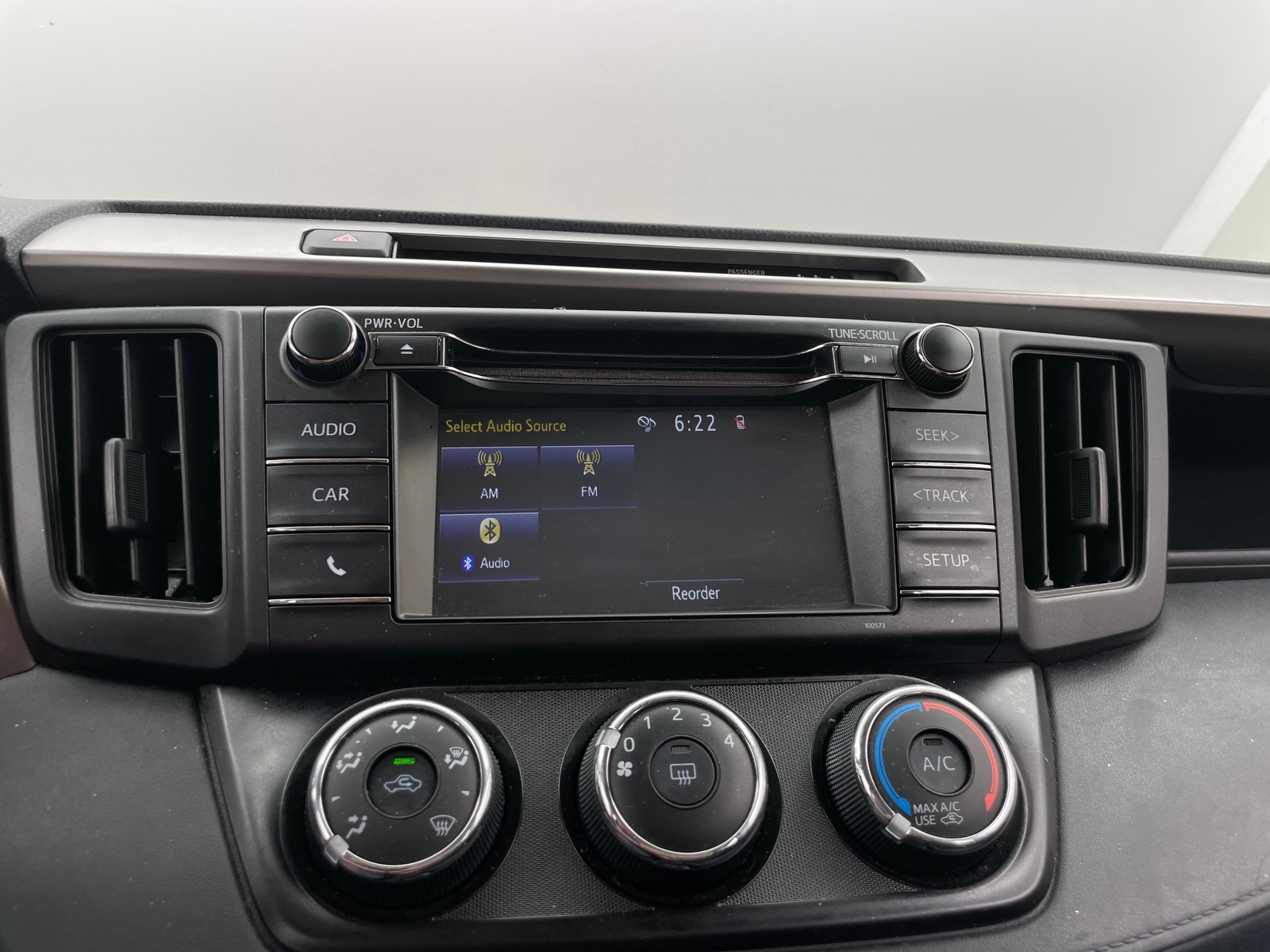 Thumbnail: 2018 Toyota RAV4 - 4