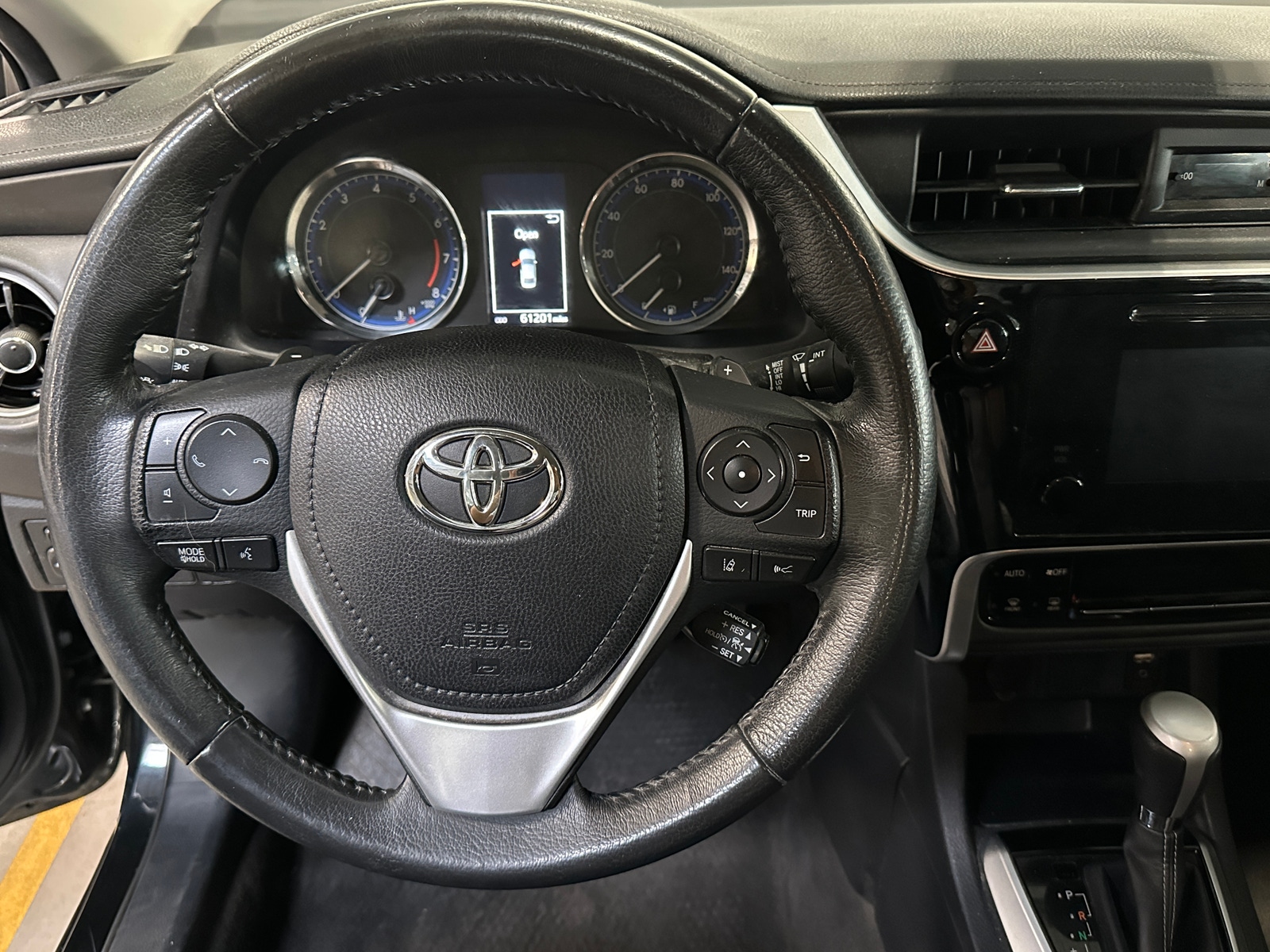 Thumbnail: 2017 Toyota Corolla - 4