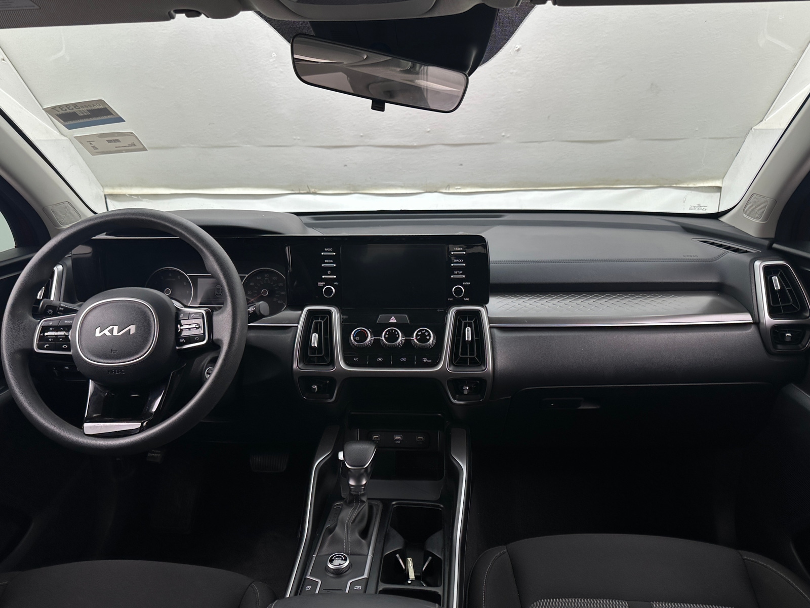 Thumbnail: 2022 Kia Sorento - 3