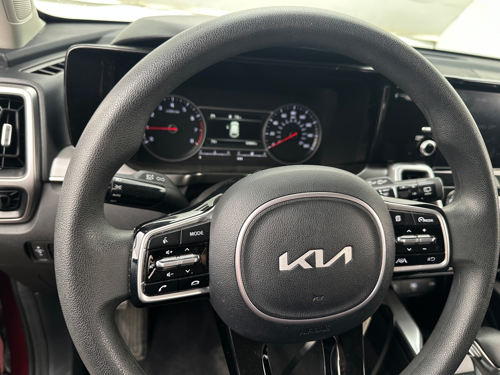 Thumbnail: 2022 Kia Sorento - 5