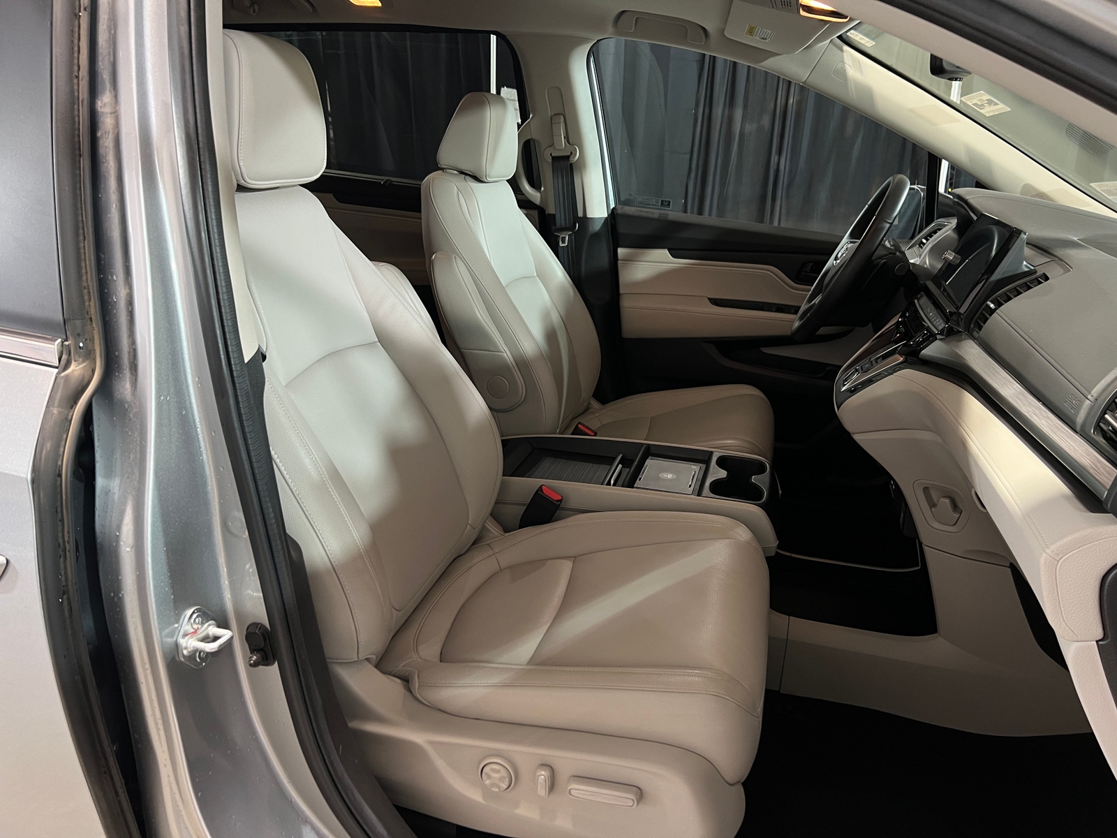 Thumbnail: 2025 Honda Odyssey - 2
