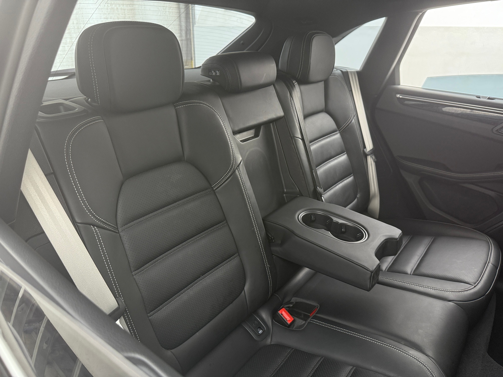 Thumbnail: 2022 Porsche Macan - 5