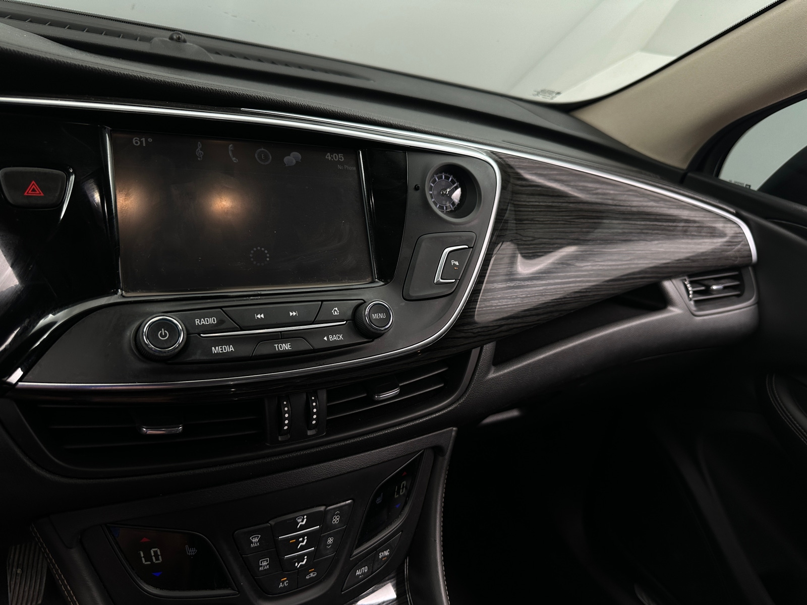 Thumbnail: 2017 Buick Envision - 3