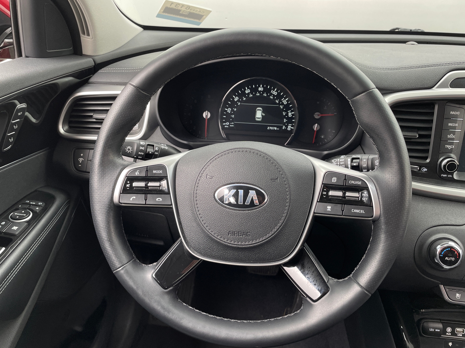 Thumbnail: 2019 Kia Sorento - 4