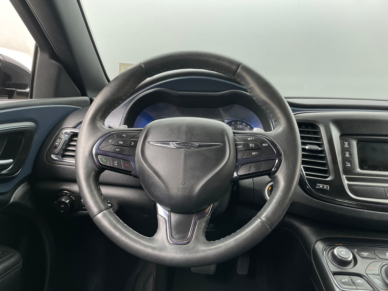 Thumbnail: 2015 Chrysler 200 - 4