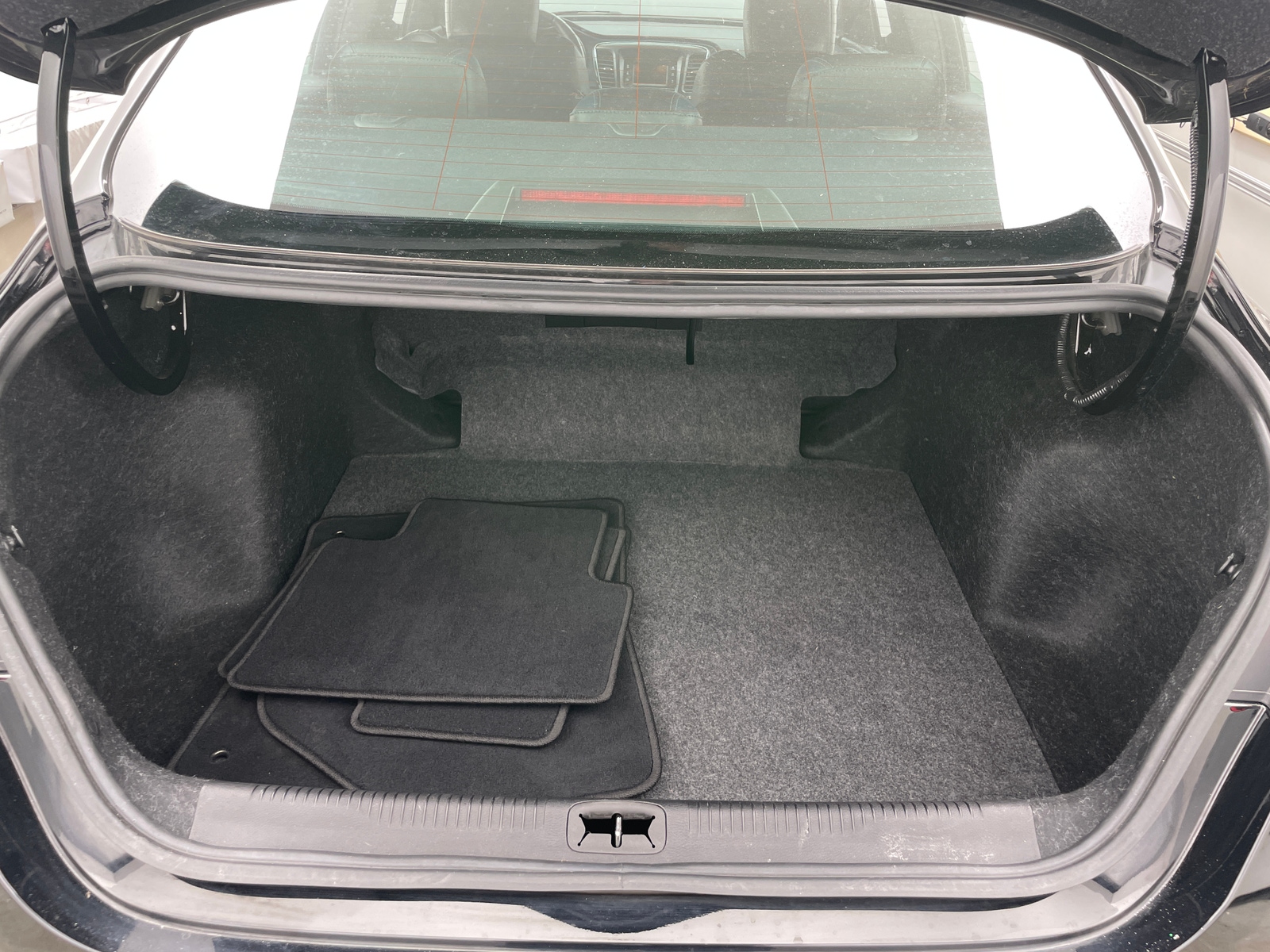 Thumbnail: 2015 Chrysler 200 - 6