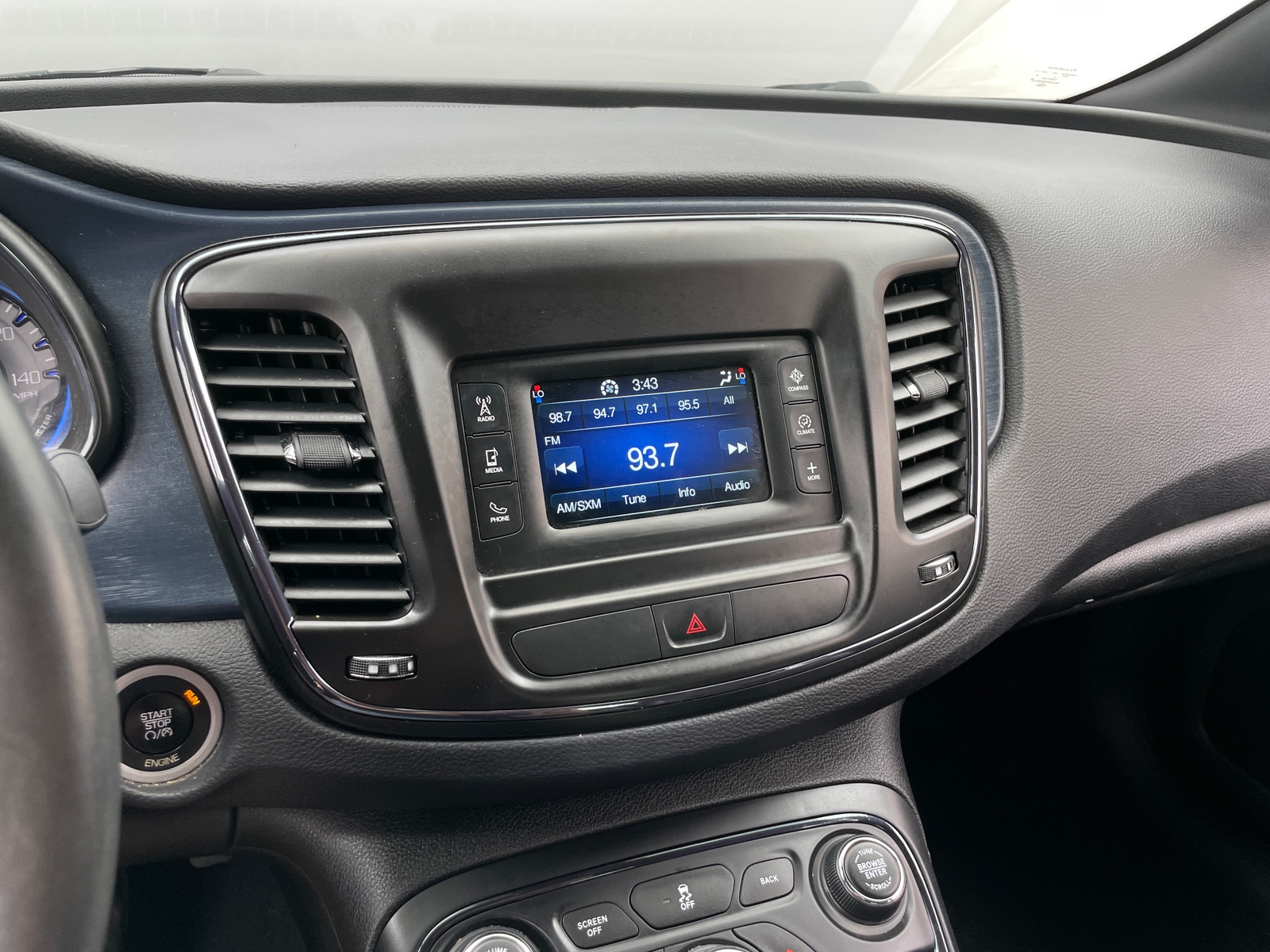 Thumbnail: 2015 Chrysler 200 - 3