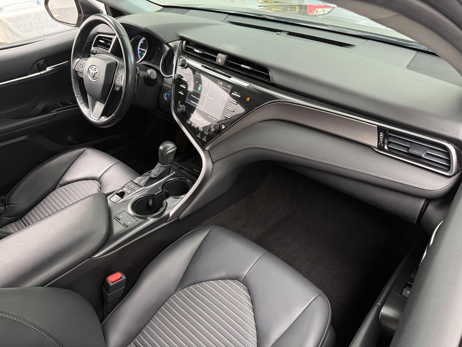 Thumbnail: 2019 Toyota Camry - 3