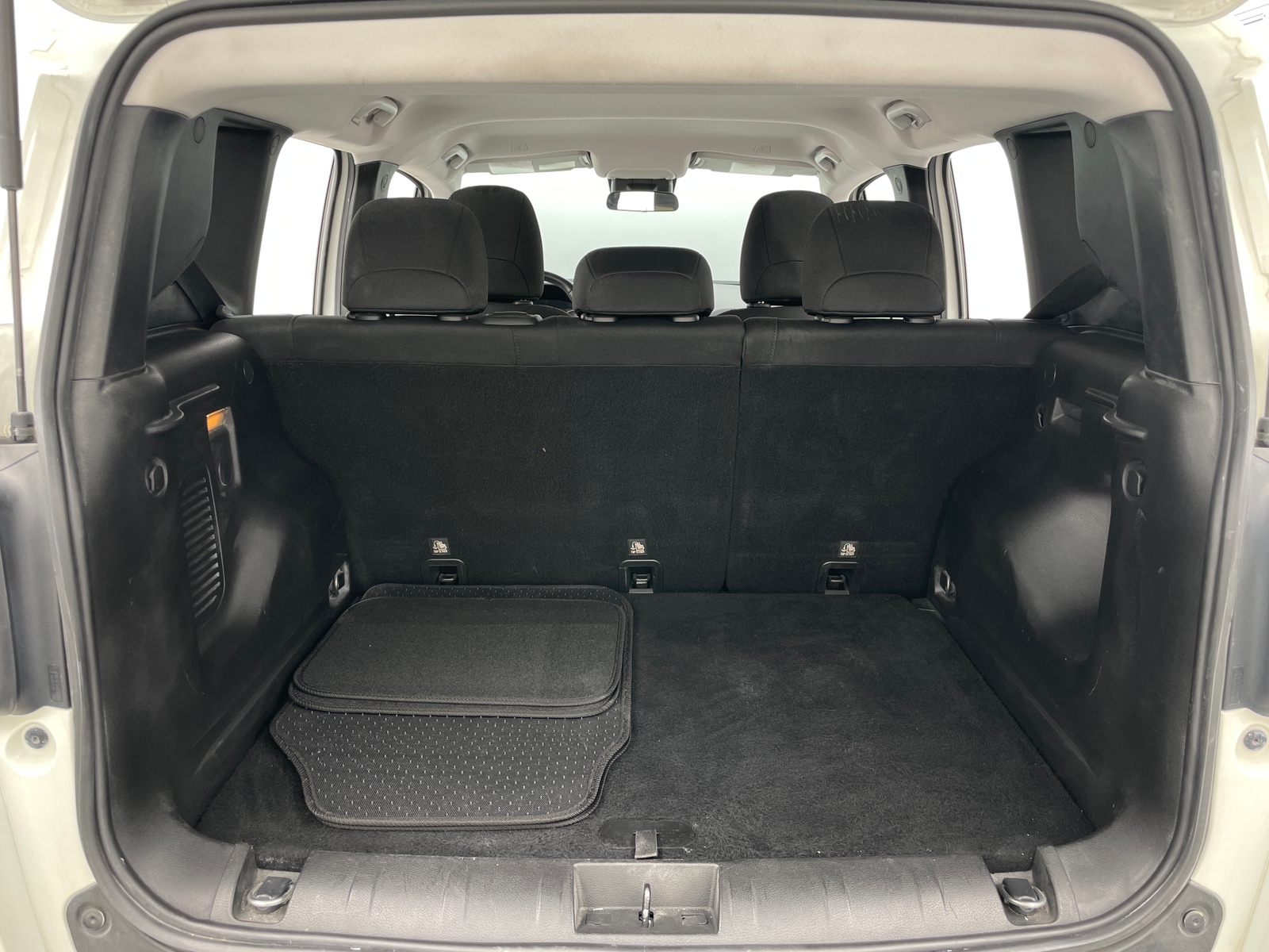Thumbnail: 2018 Jeep Renegade - 7