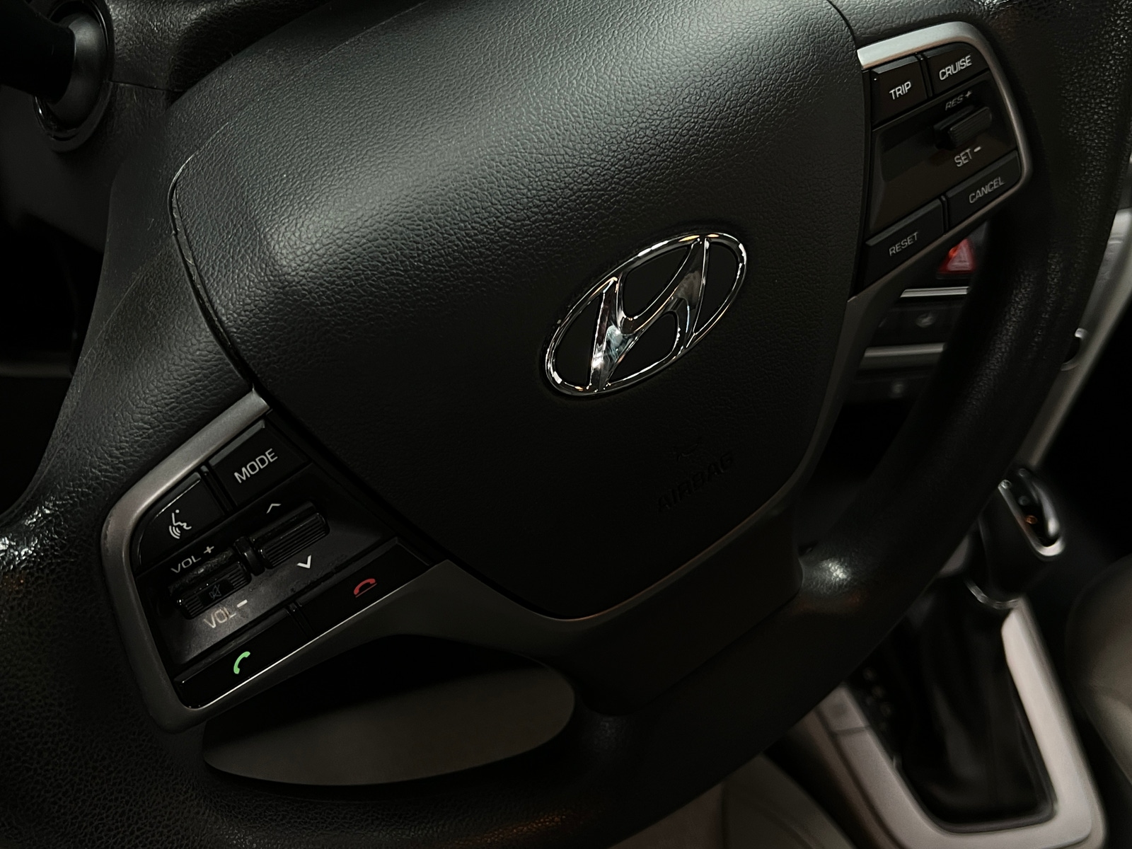 Thumbnail: 2017 Hyundai Elantra - 5