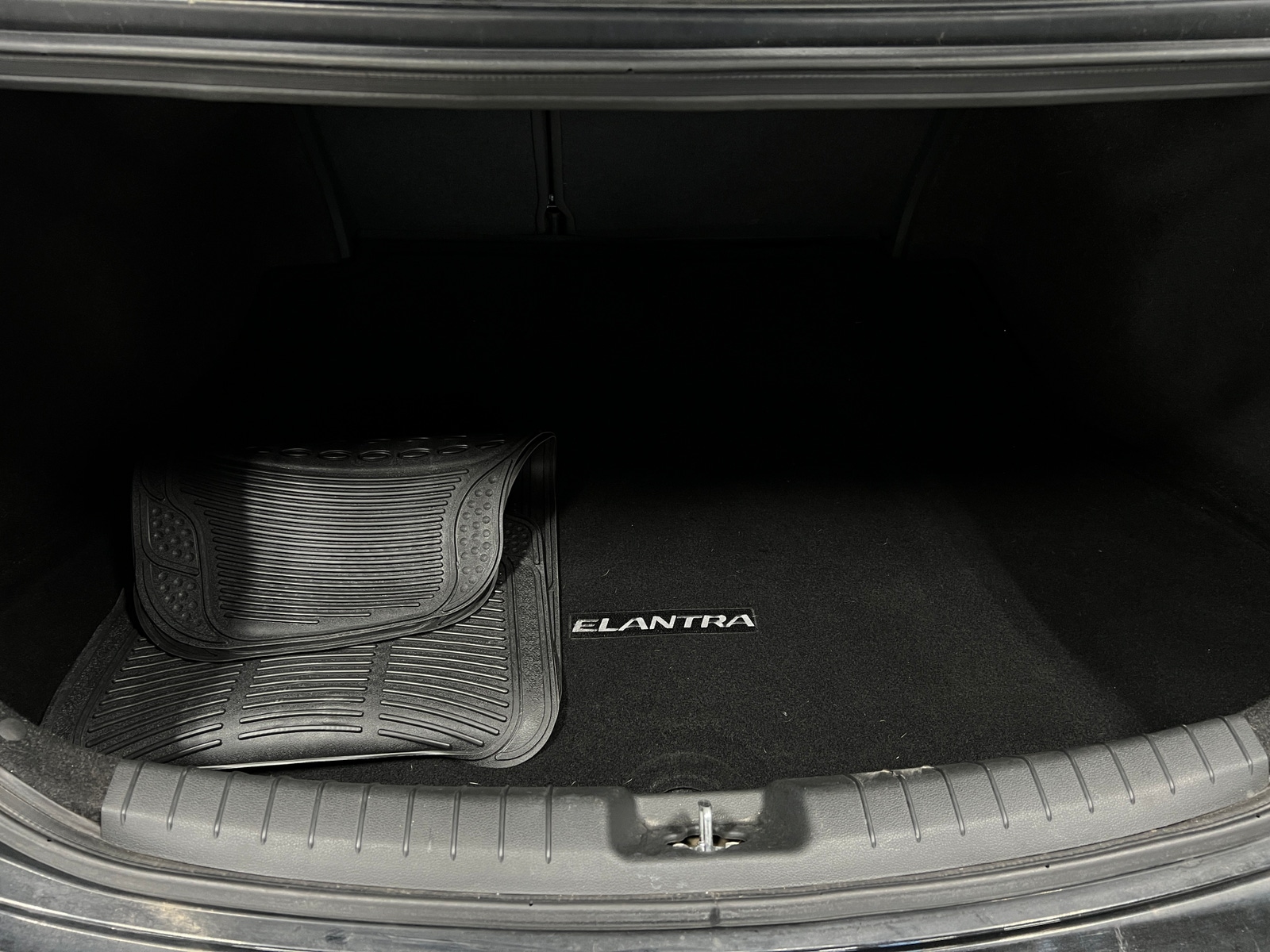 Thumbnail: 2017 Hyundai Elantra - 7