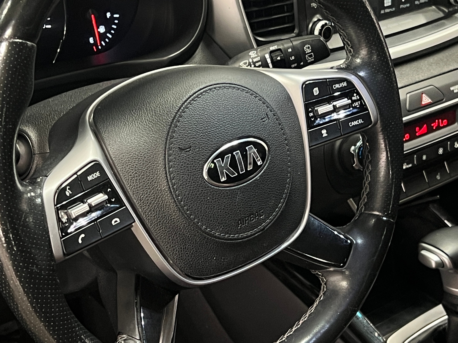 Thumbnail: 2020 Kia Sorento - 4