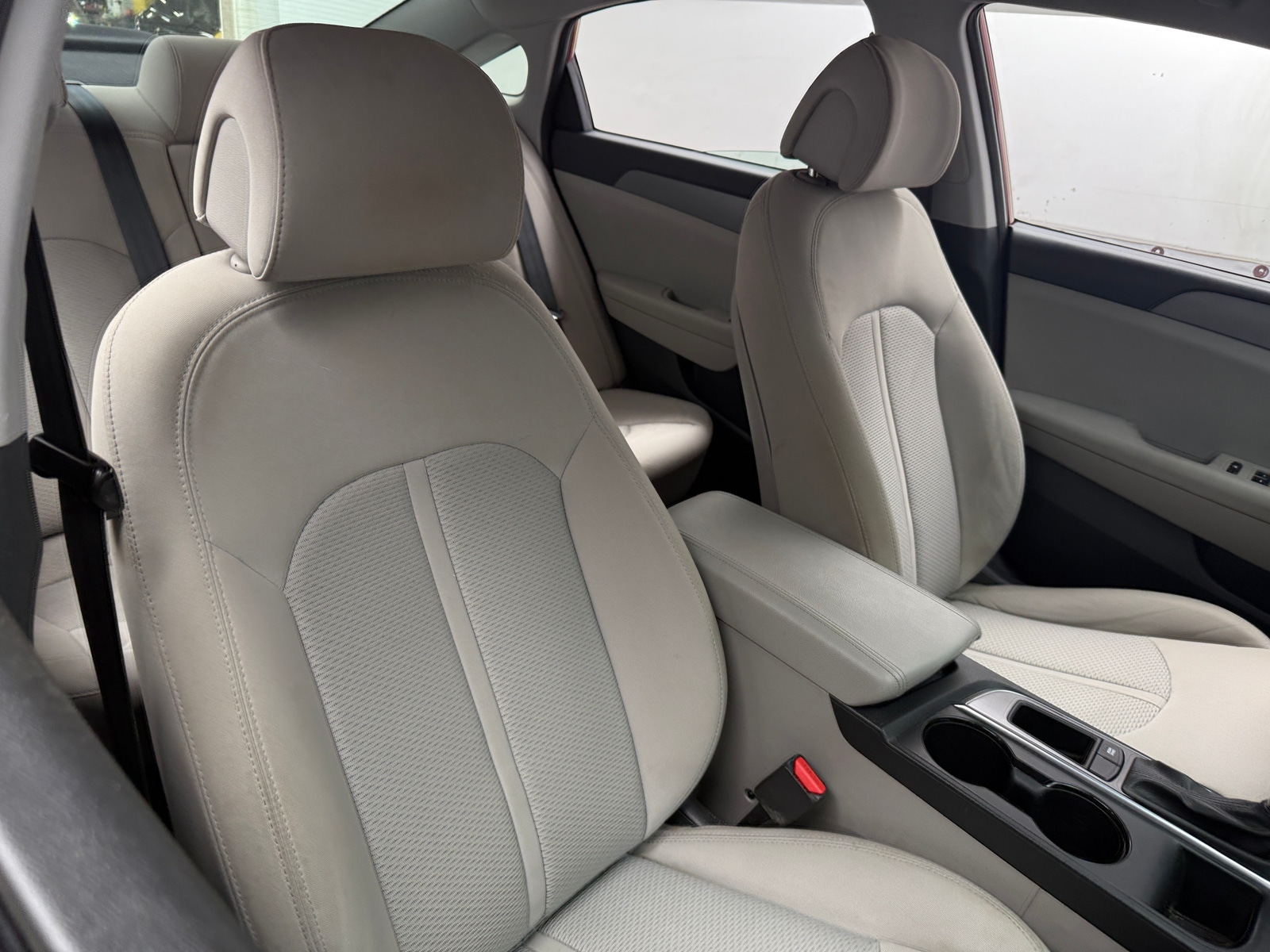 Thumbnail: 2016 Hyundai Sonata - 2