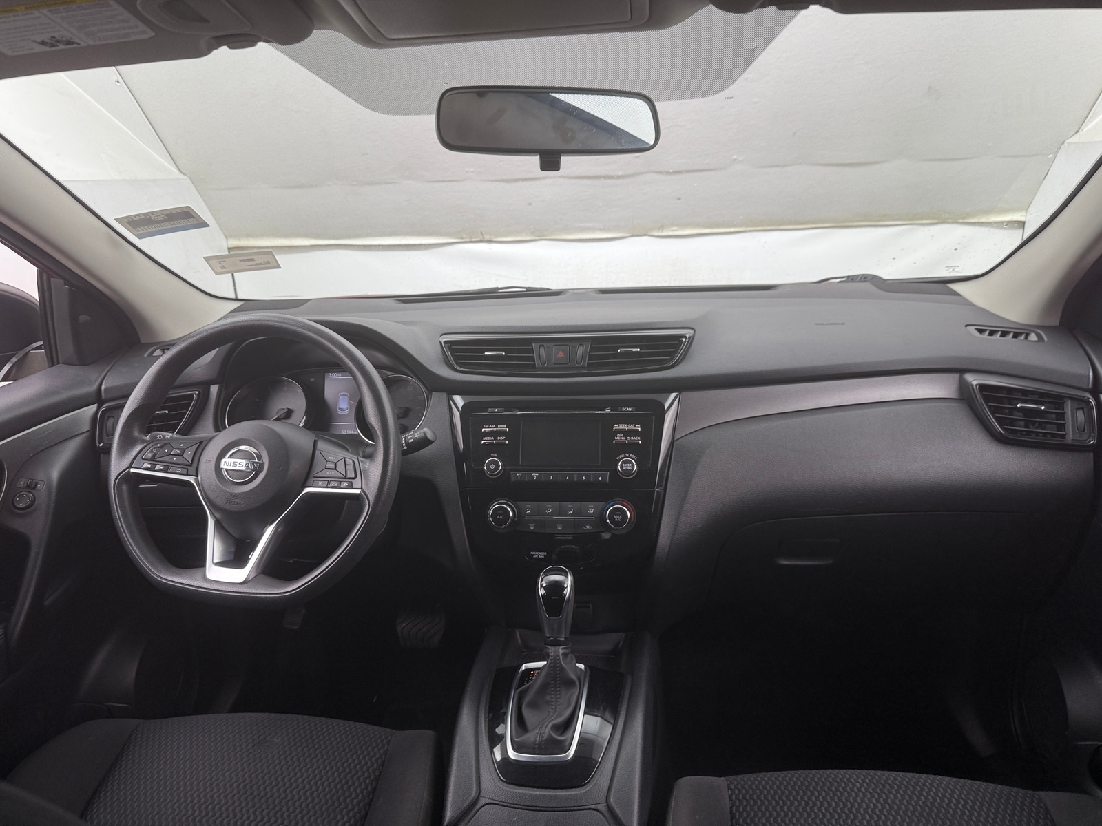 Thumbnail: 2018 Nissan Rogue Sport - 3