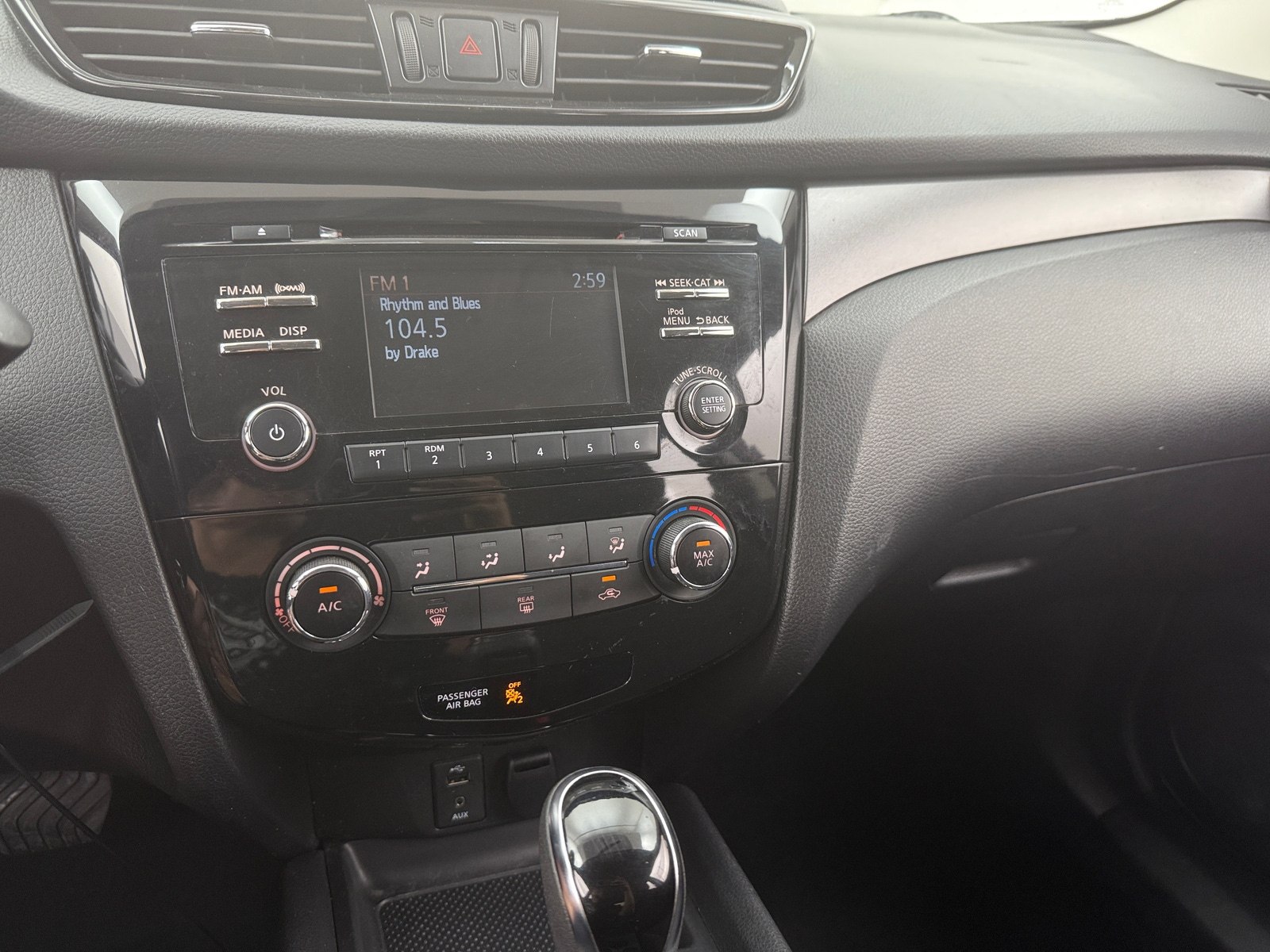 Thumbnail: 2018 Nissan Rogue Sport - 4