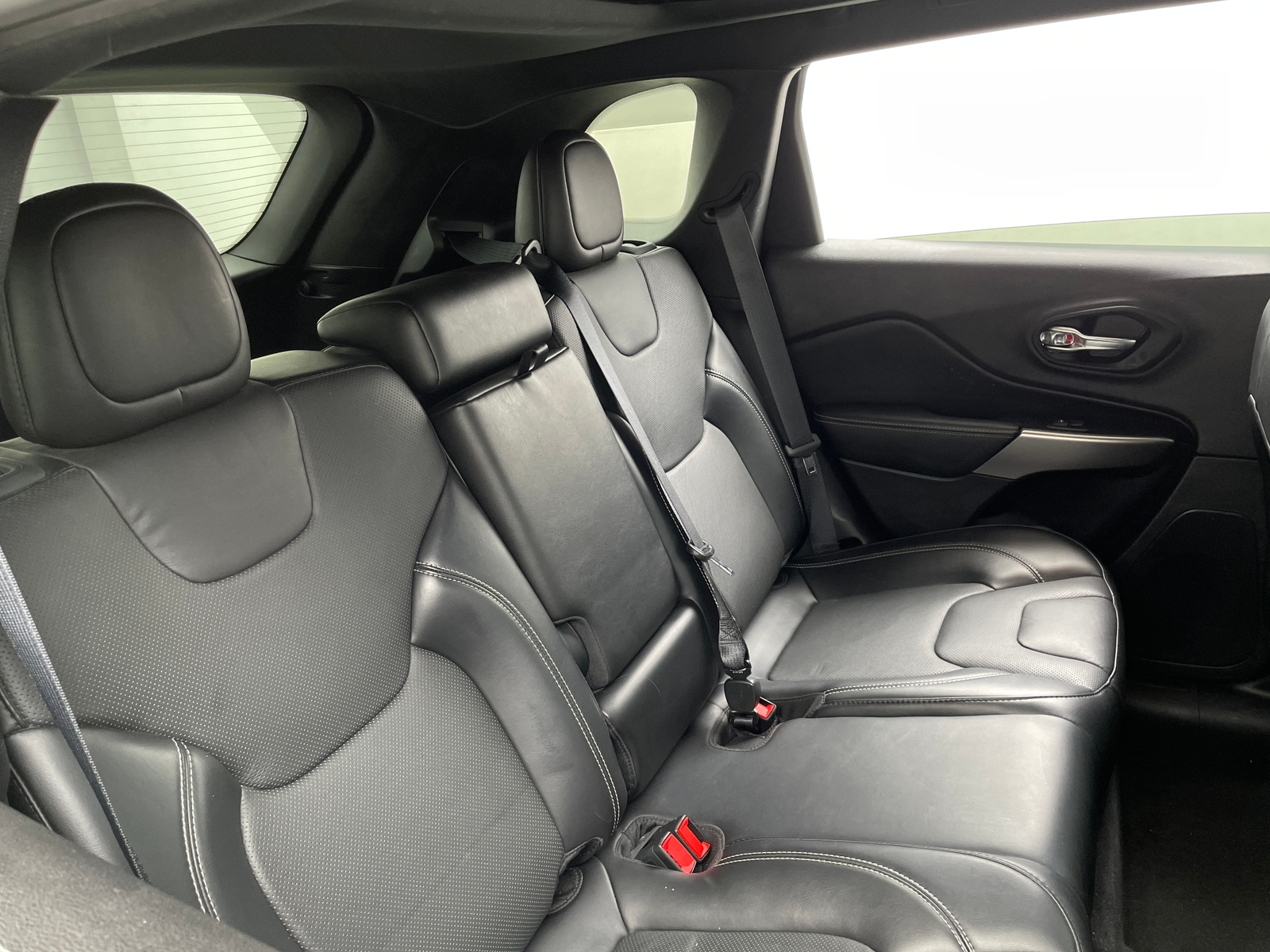 Thumbnail: 2021 Jeep Cherokee - 5