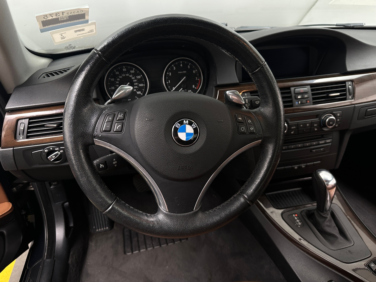 Thumbnail: 2010 BMW 3 Series - 3