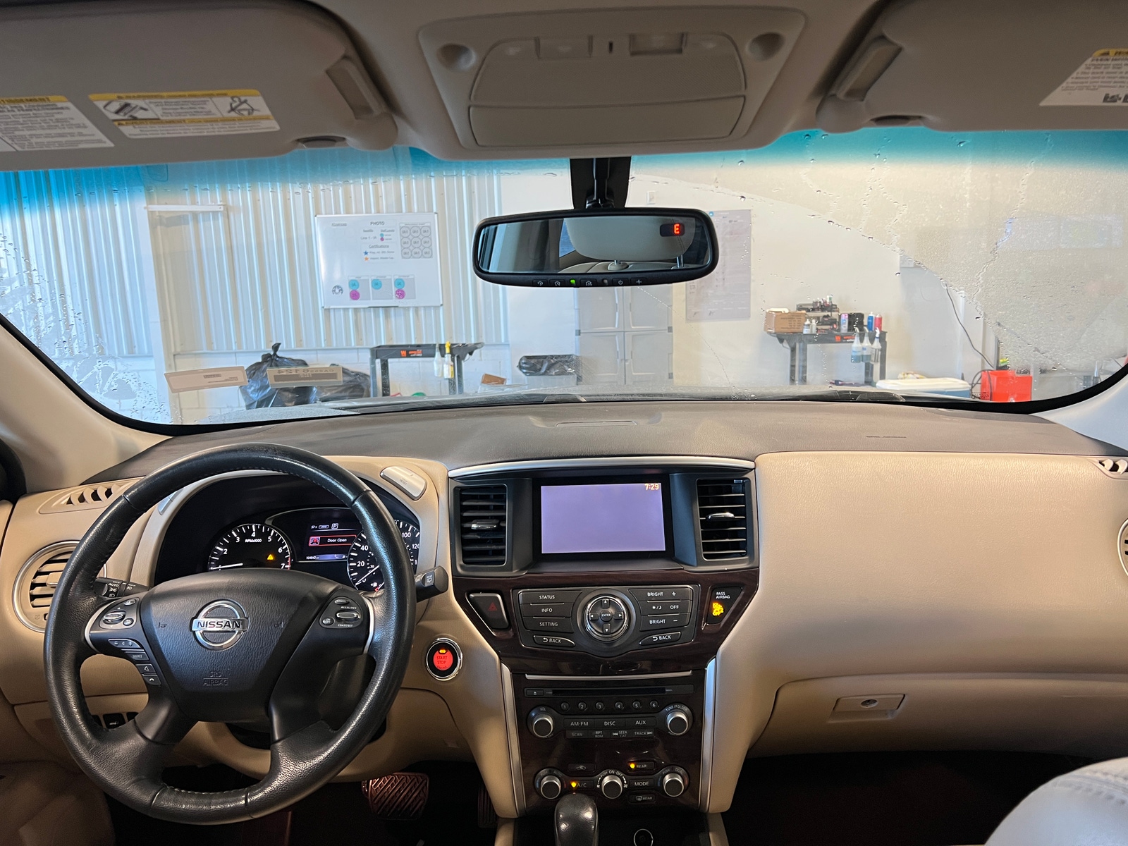 Thumbnail: 2016 Nissan Pathfinder - 2