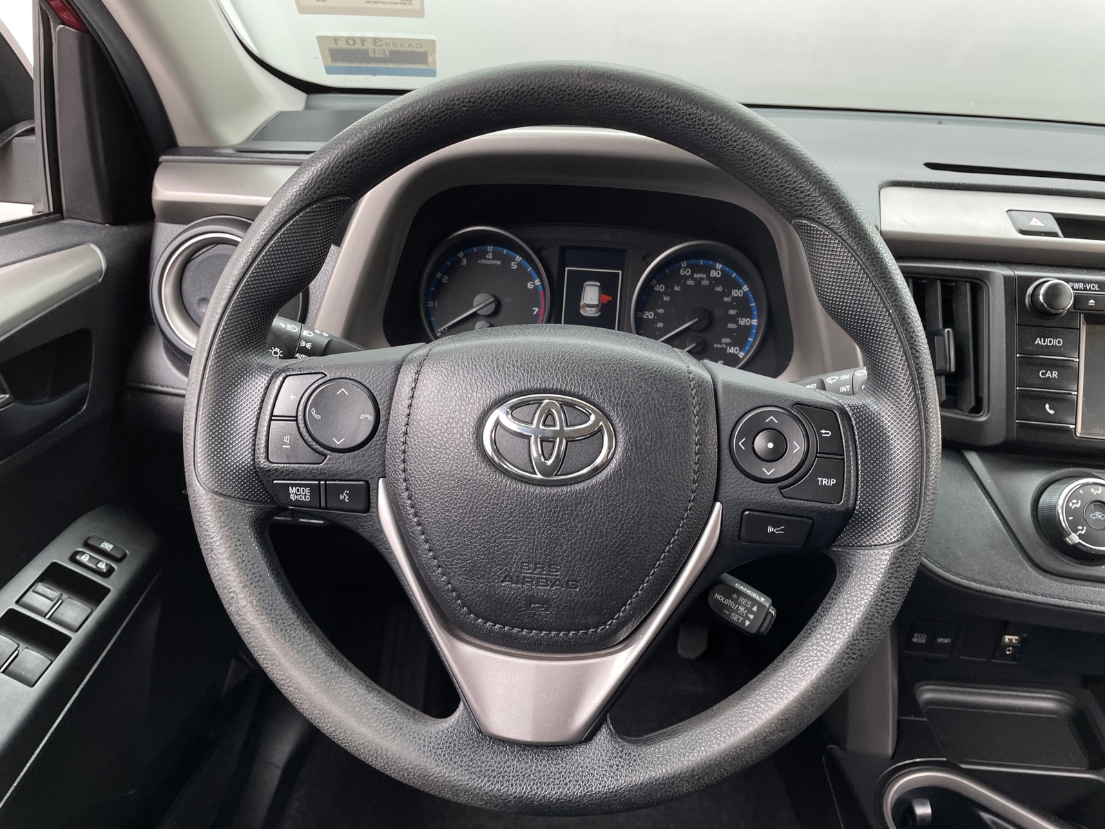 Thumbnail: 2018 Toyota RAV4 - 5