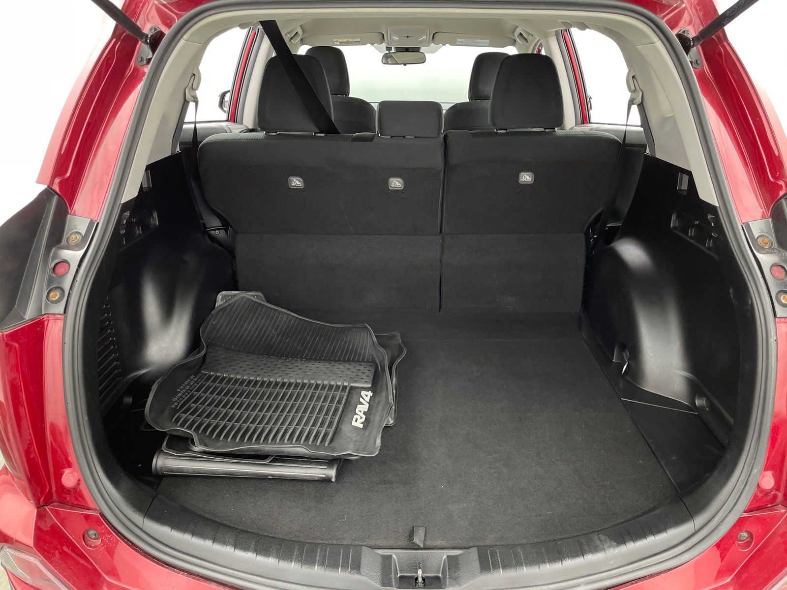 Thumbnail: 2018 Toyota RAV4 - 7