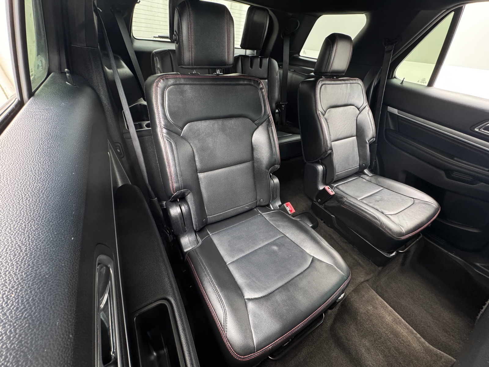 Thumbnail: 2016 Ford Explorer - 5
